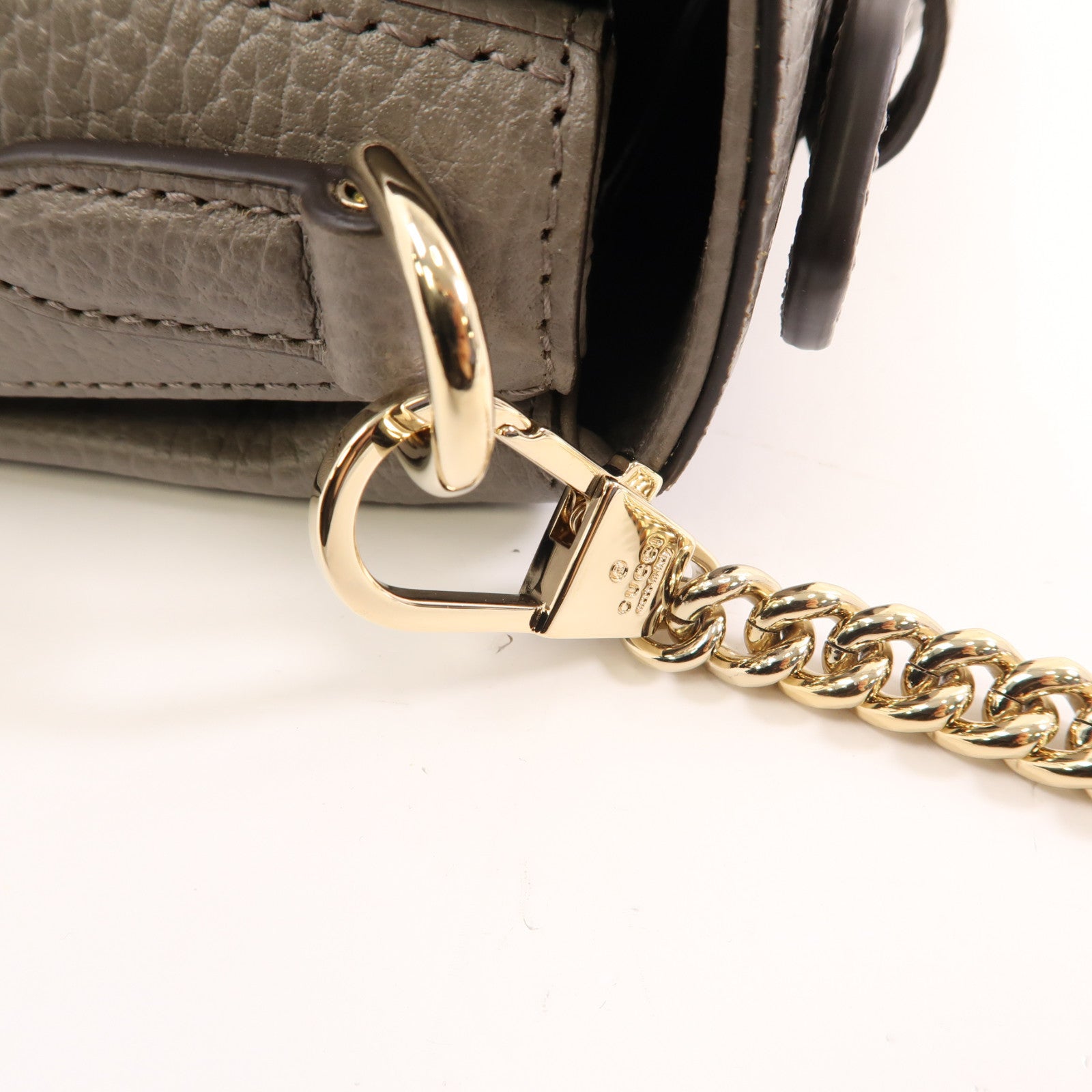 GUCCI 牛皮皮革Chain Shoulder Bag金扣鏈帶肩背袋灰色