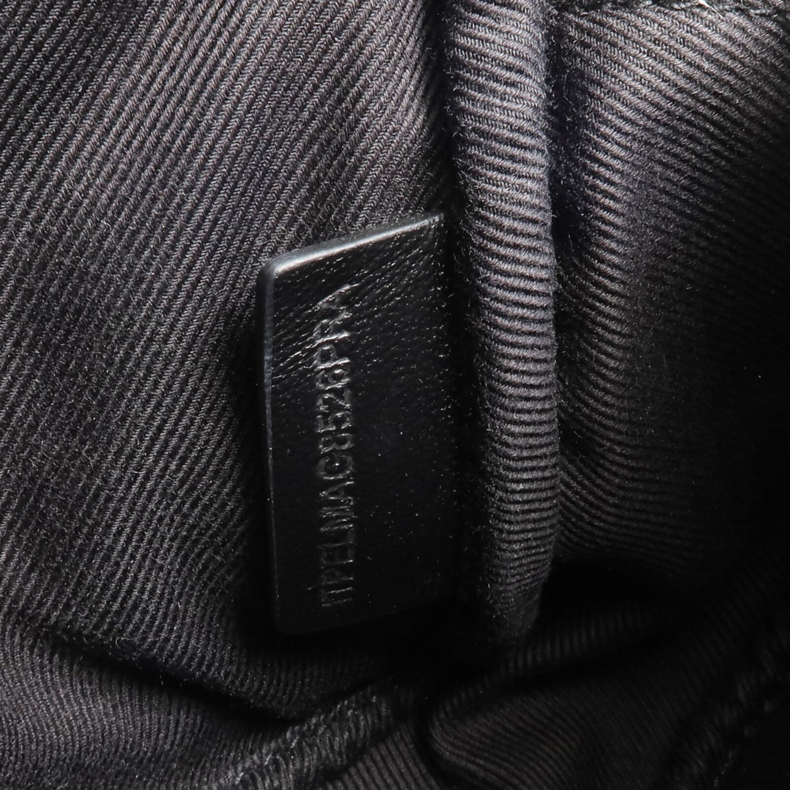 BURBERRY 牛皮皮革Lola金扣肩背袋