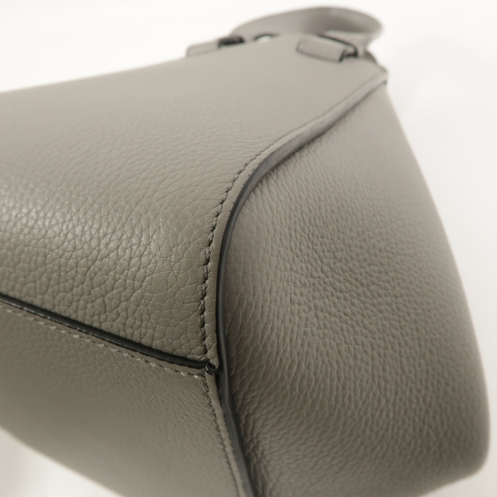 LOEWE 牛皮皮革Hammock Small肩背袋