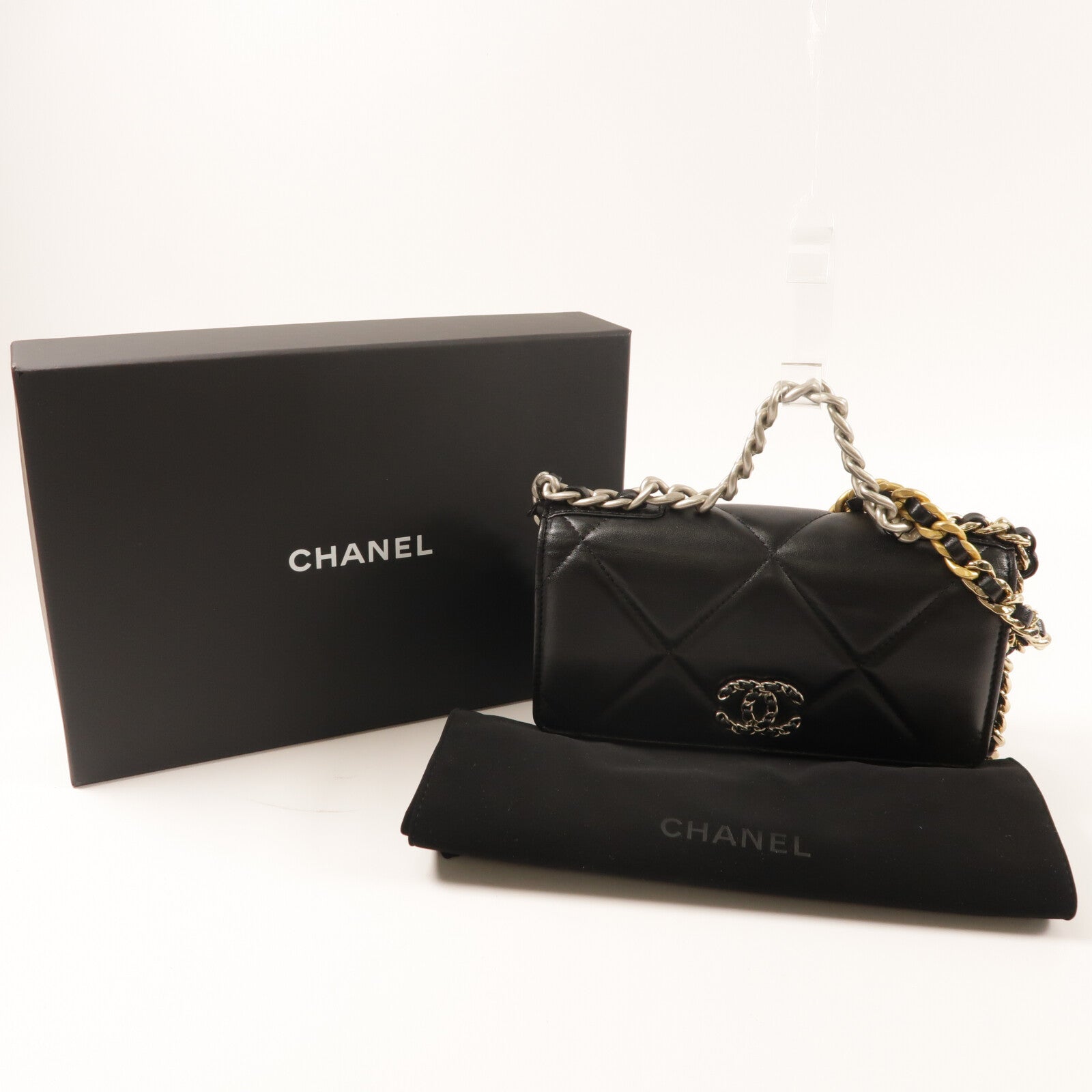CHANEL 羊皮皮革Matelasse19 Wallet On Chain鏈帶手挽肩背兩用袋