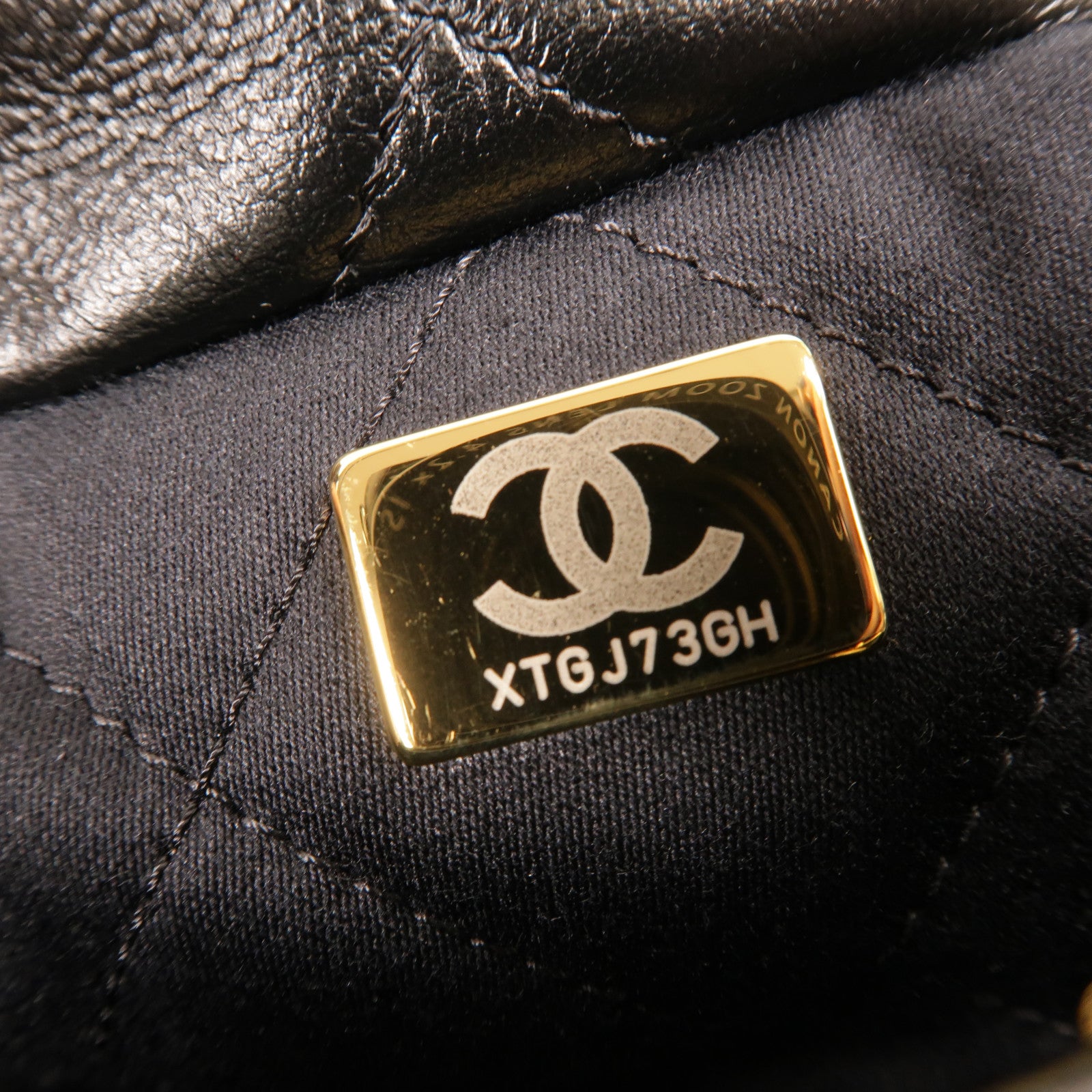 CHANEL 牛皮皮革C22 Medium鏈帶肩背袋
