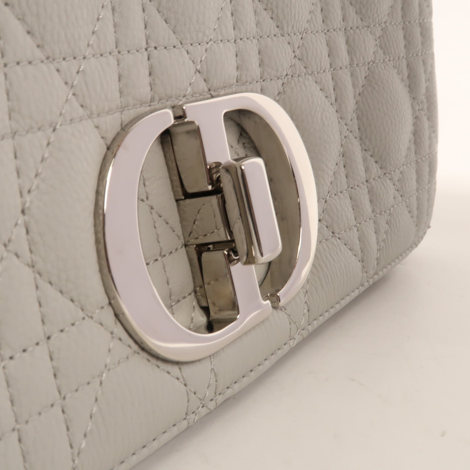 Dior 牛皮皮革Caro Medium銀扣肩,背袋