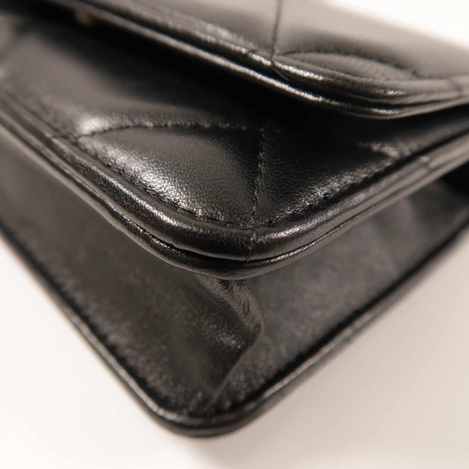 CHANEL 羊皮皮革Matelasse19 Wallet On Chain鏈帶手挽肩背兩用袋