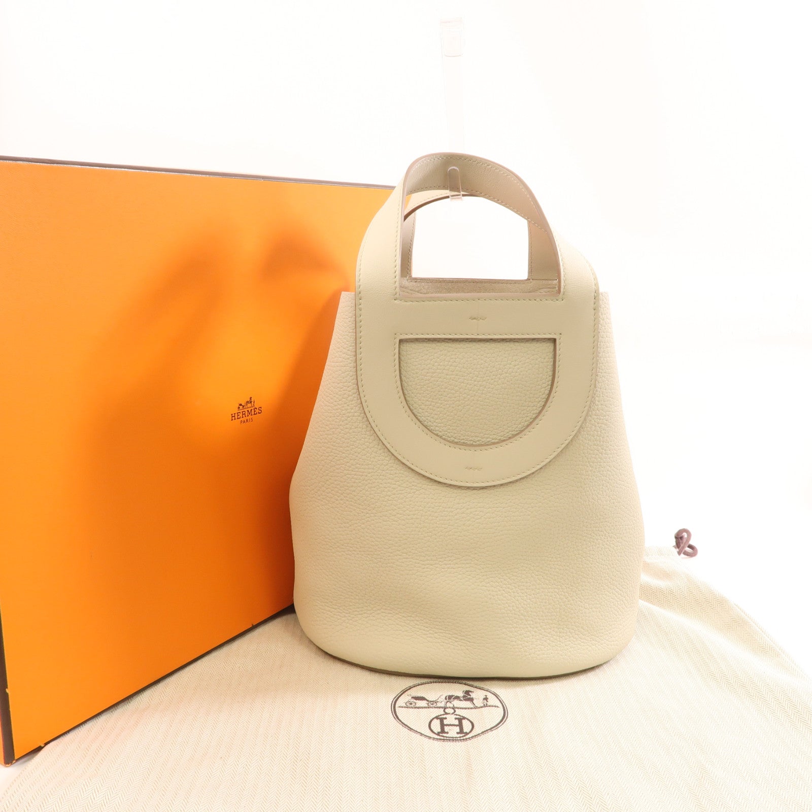 HERMES Clemence皮革In The Loop 23金扣手挽袋Benton/白色