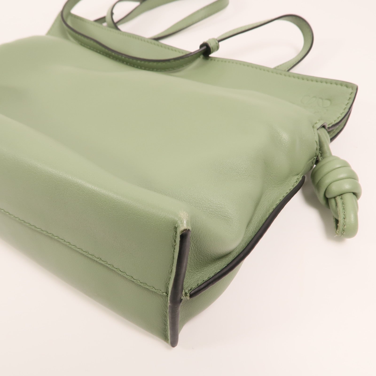 LOEWE 牛皮皮革Mini Flamenco金扣肩背袋
