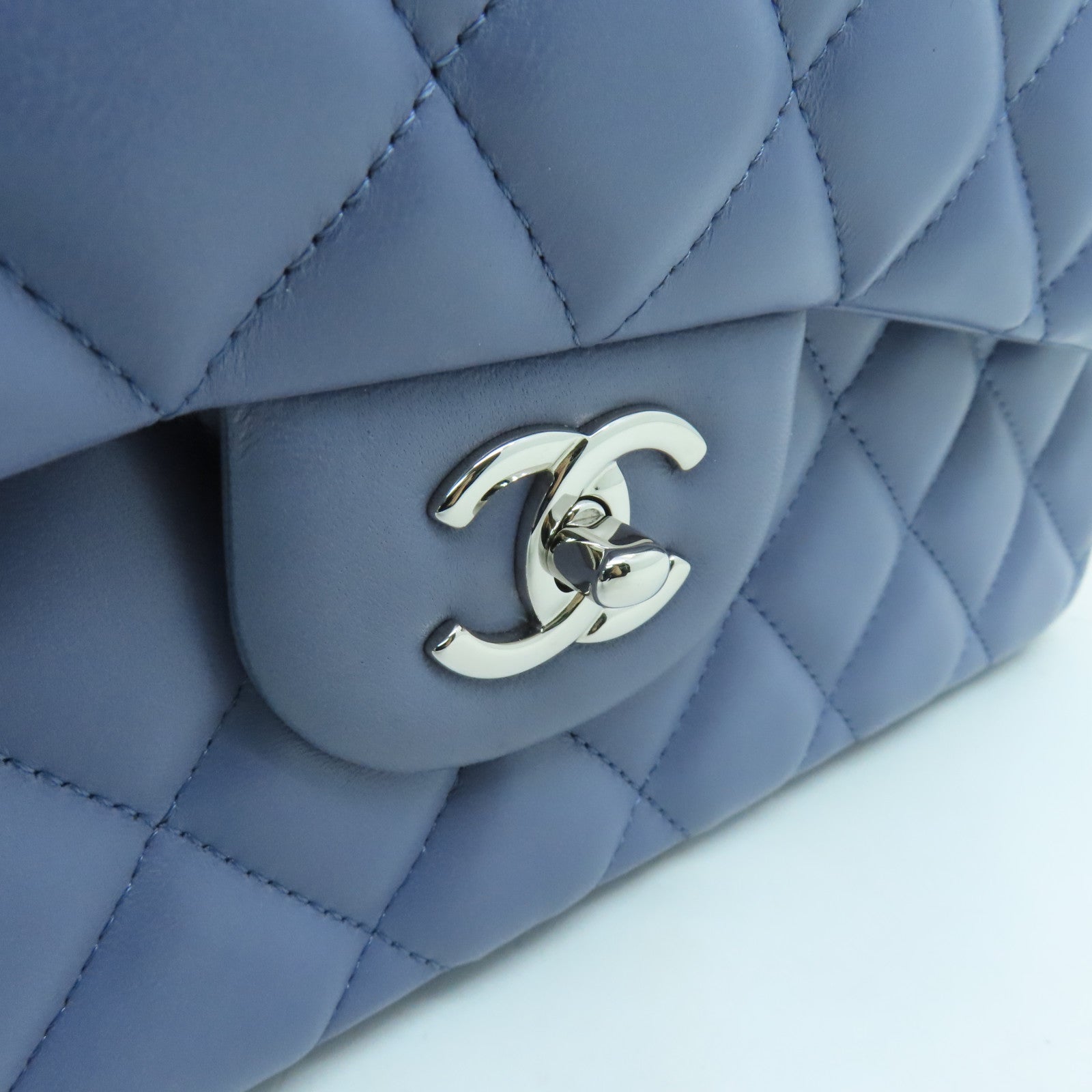 CHANEL Rhombus Sheepskin Leather Chain Shoulder Bag Silver Buckle Handle Chain Belt Shoulder Back Dual-purpose Bag Purple