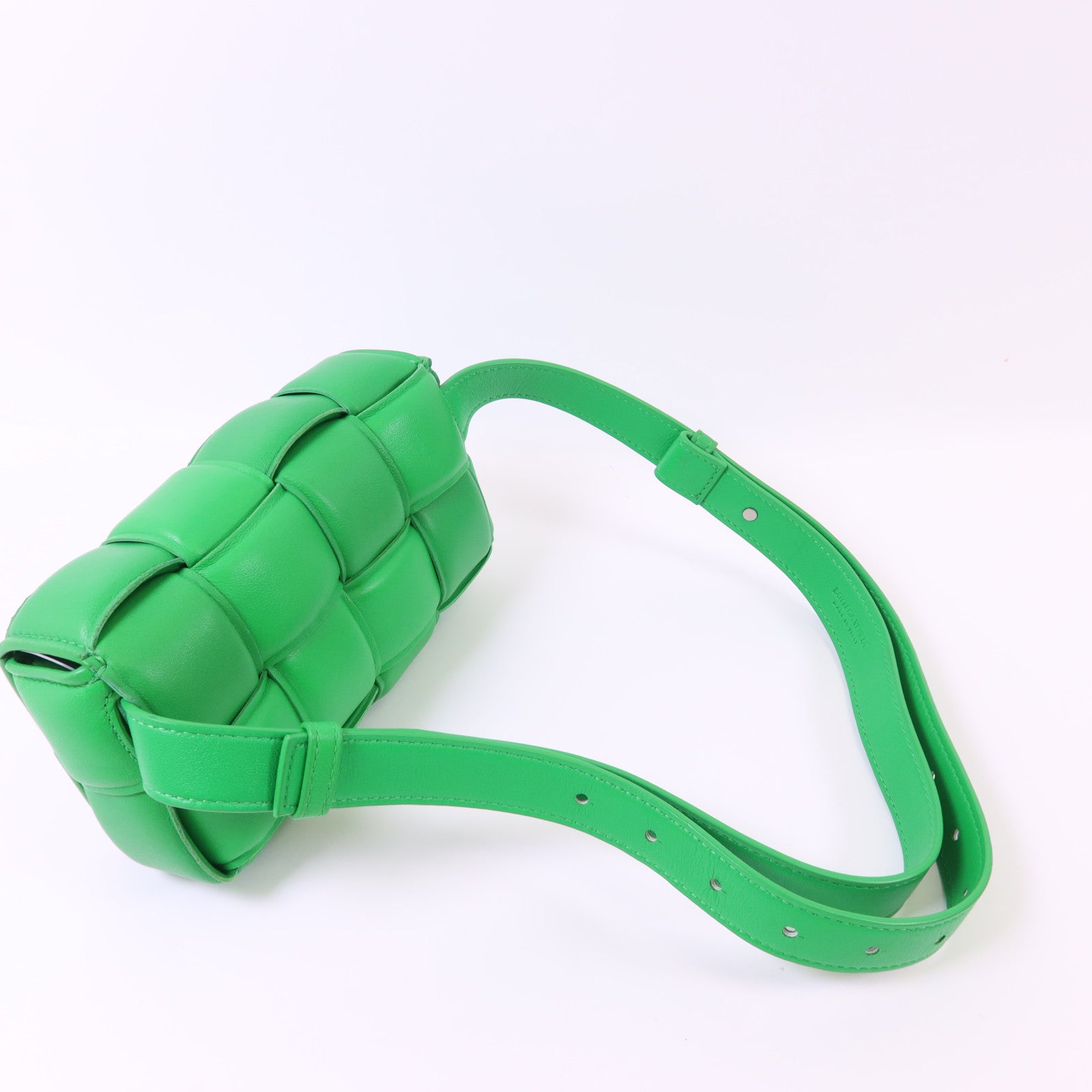 BOTTEGA VENETA 皮革Cassette Padded Mini肩背袋