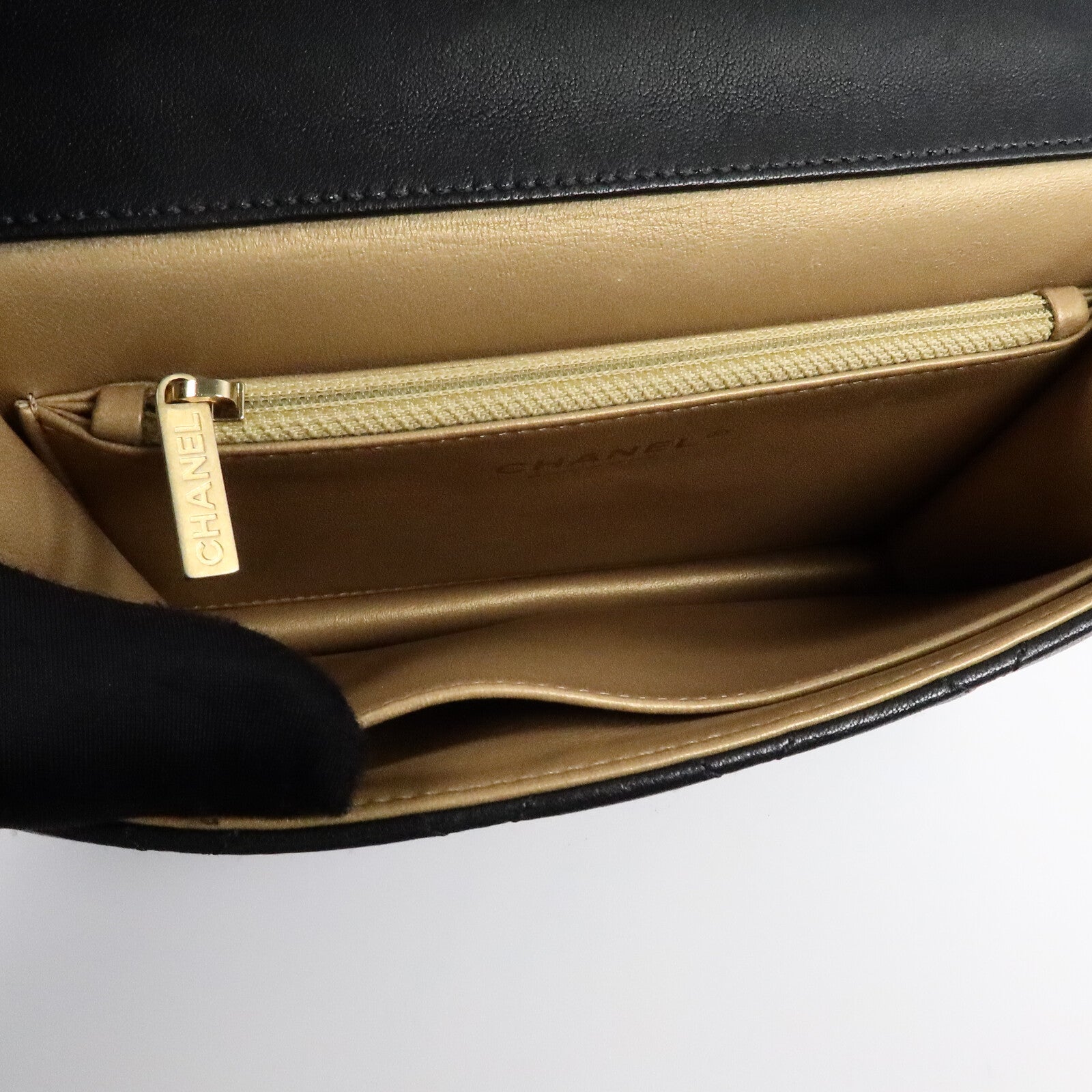 CHANEL 牛皮皮革Pearl Flap Bag鏈帶肩背袋