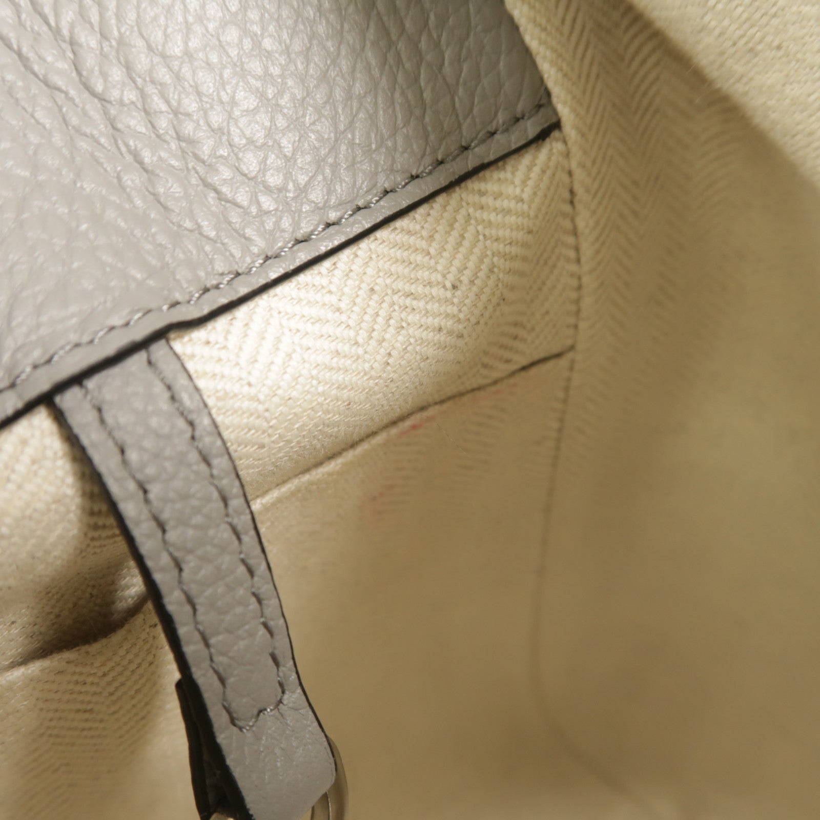 LOEWE 牛皮皮革Hammock Small肩背袋