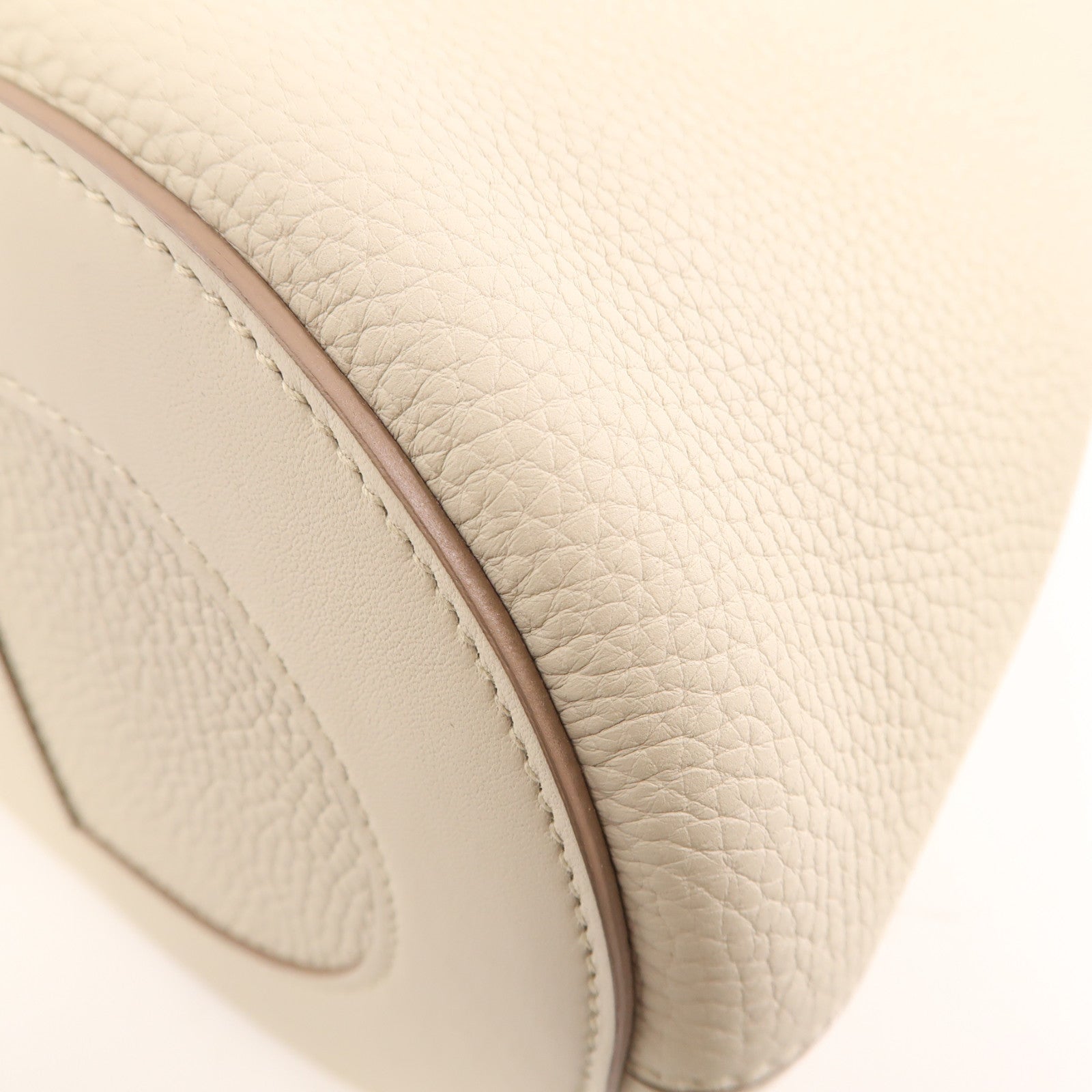 HERMES Clemence皮革In The Loop 23金扣手挽袋Benton/白色