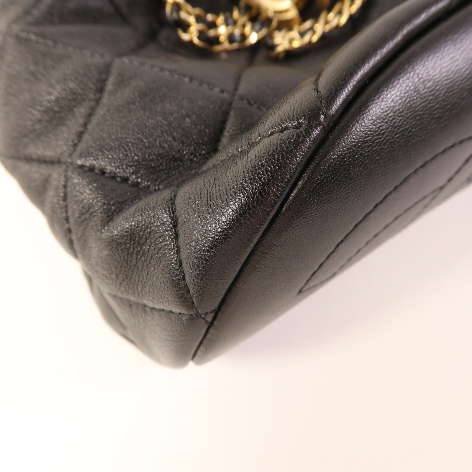 CHANEL 羊皮皮革Bucket Bag With Pearl Handle金扣手挽肩背兩用袋