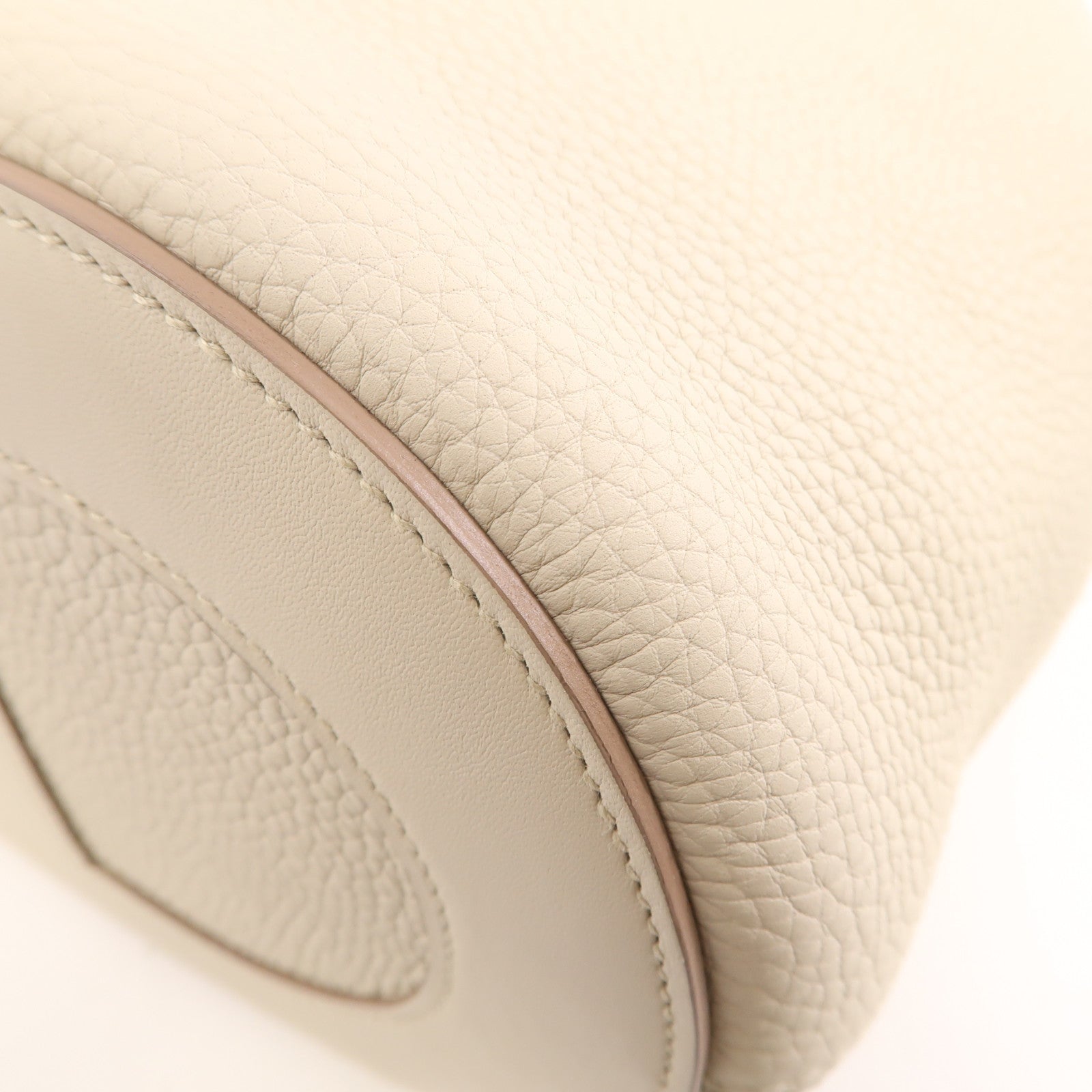 HERMES Clemence皮革In The Loop 23金扣手挽袋Benton/白色