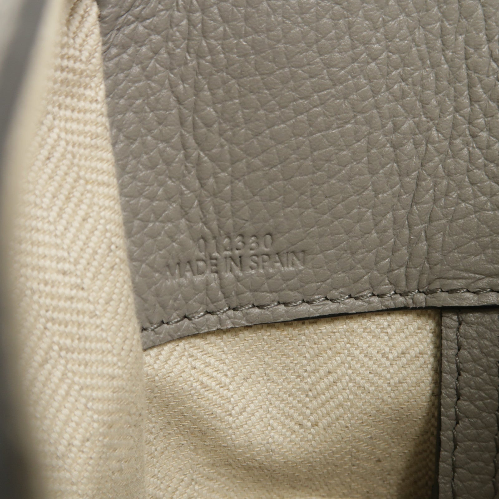 LOEWE 牛皮皮革Hammock Small肩背袋