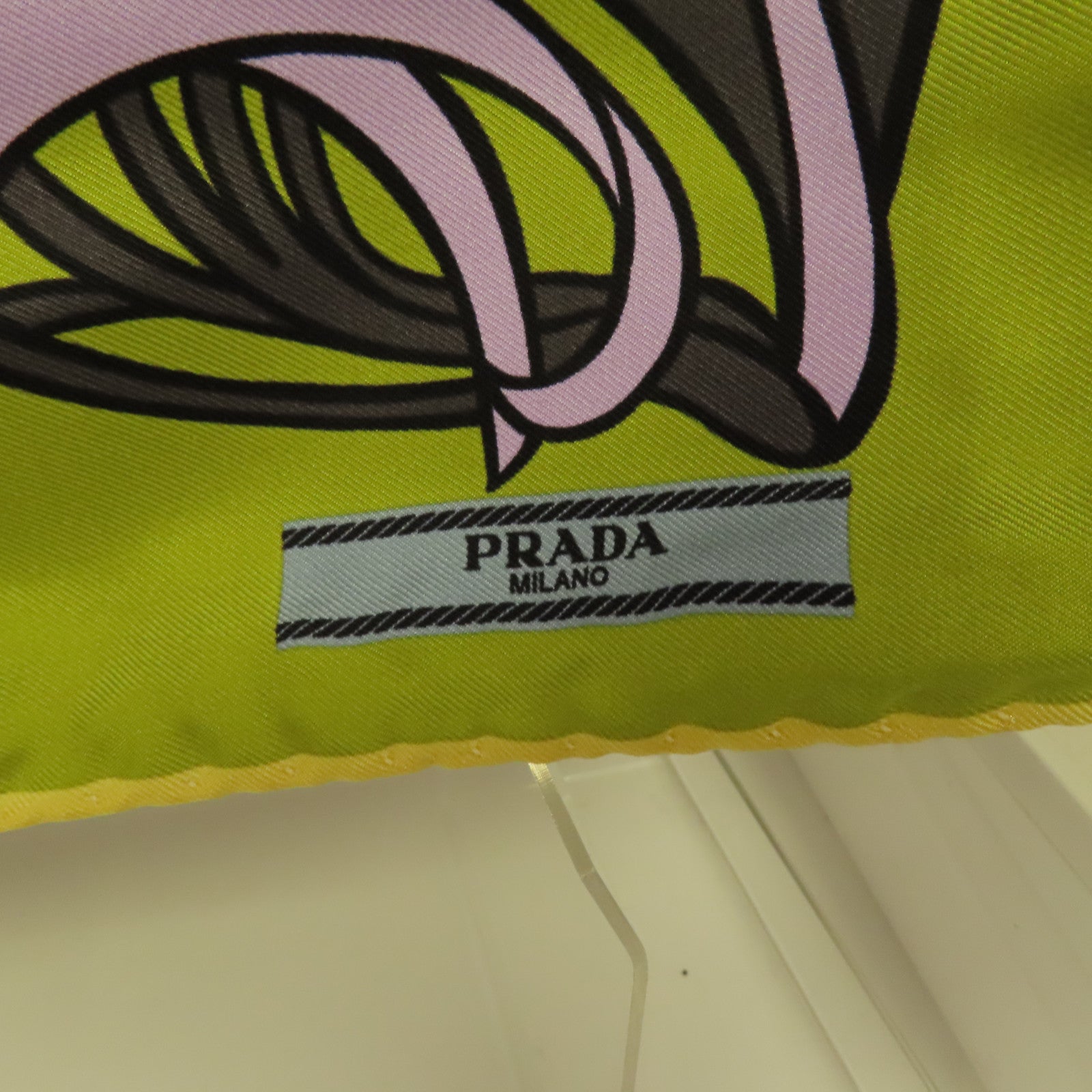 PRADA 絲質Scarf圍巾
