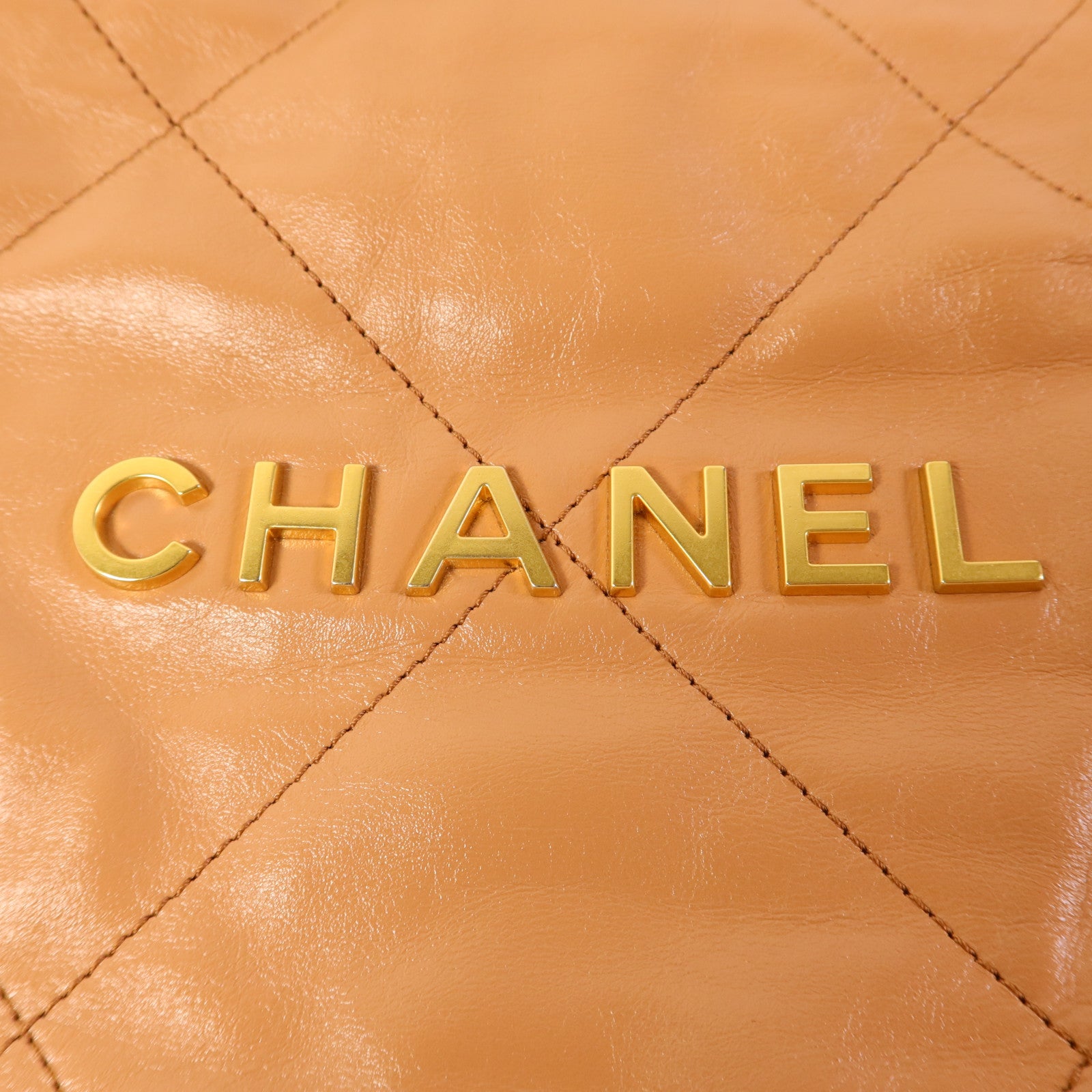 CHANEL 牛皮皮革Chanel 22金扣鏈帶肩背袋