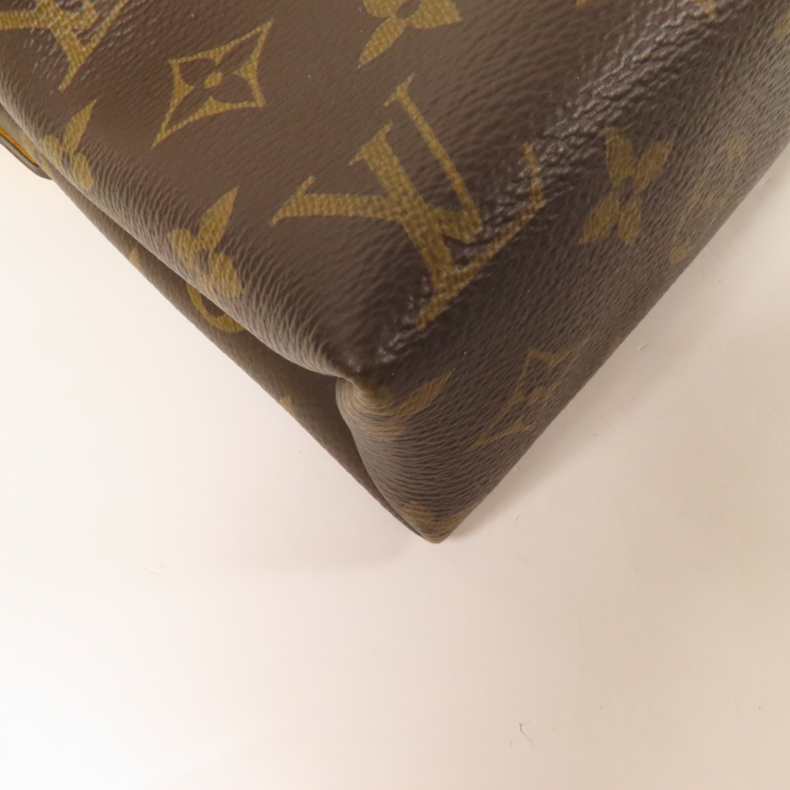 LOUIS VUITTON Monogram Pallas Chain Bag金扣鏈帶肩背袋