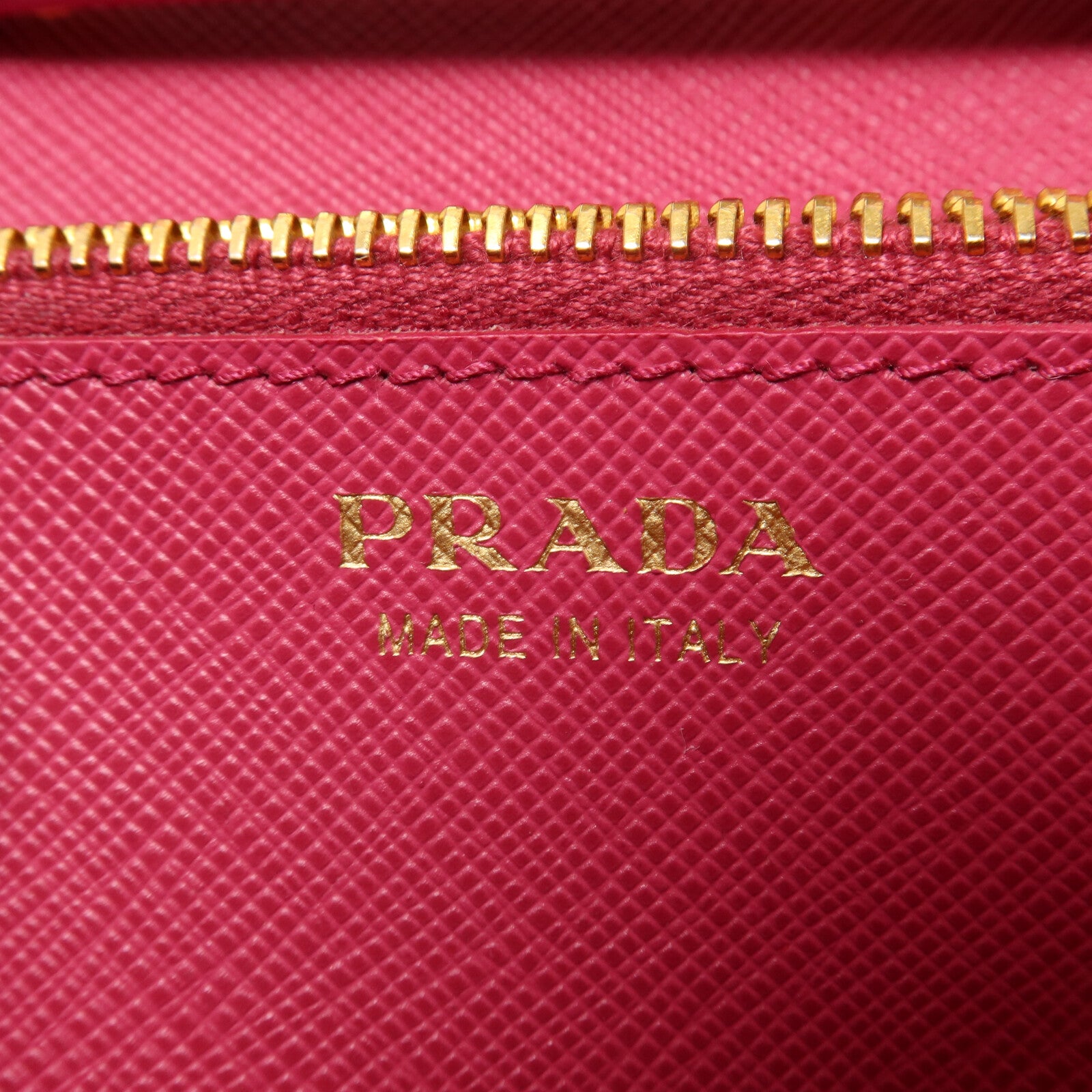 PRADA 牛皮皮革Shoulder Bag鏈帶肩背袋