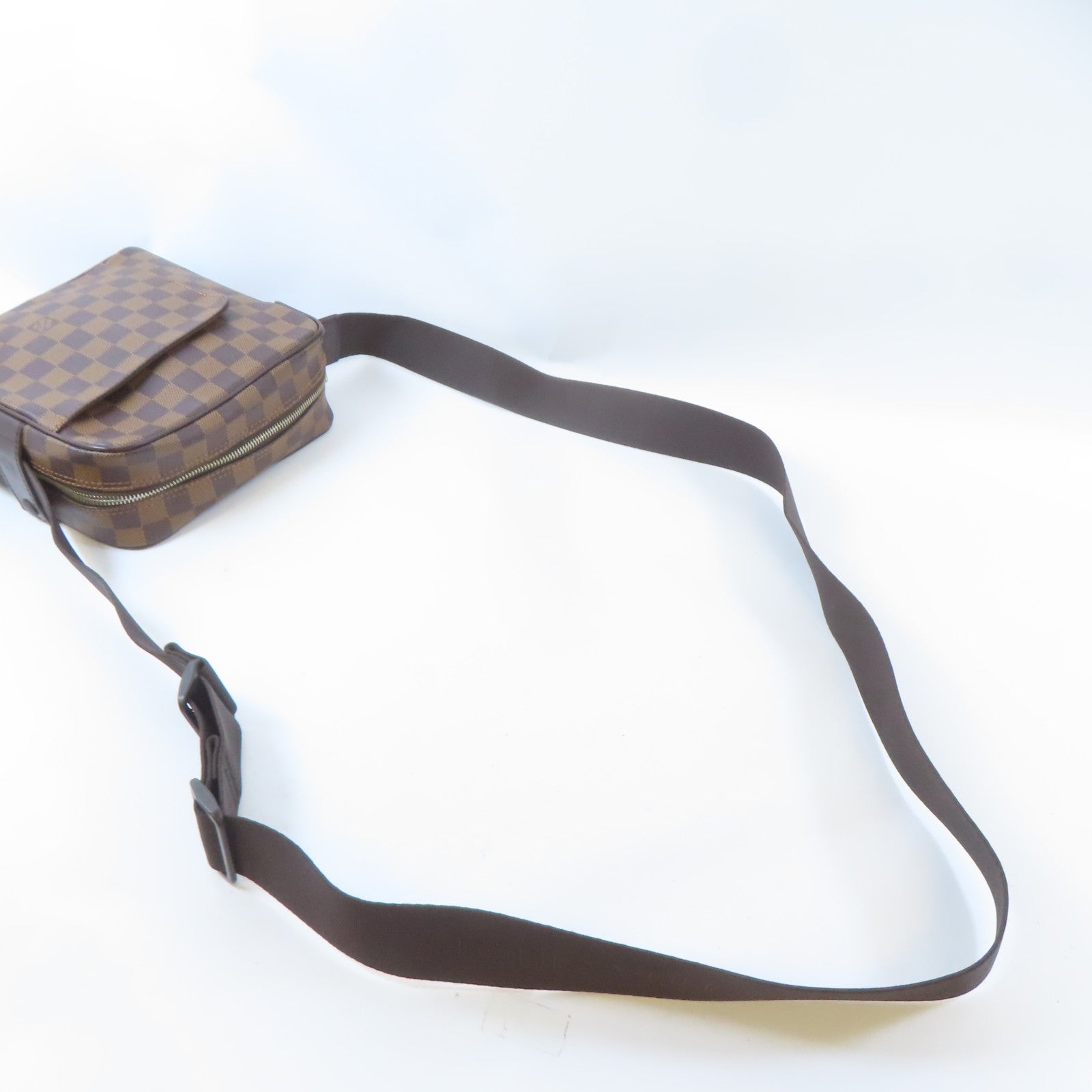 LOUIS VUITTON Damier Olav金扣肩背袋啡色