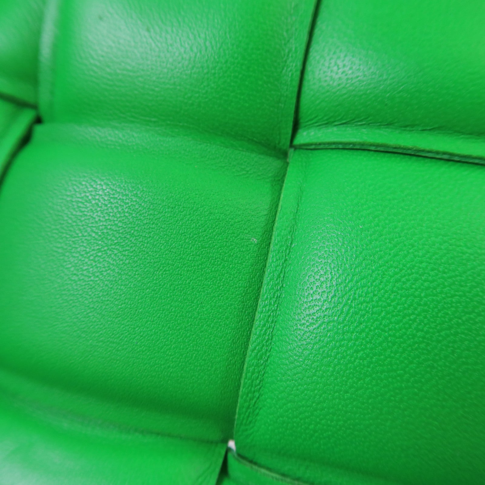 BOTTEGA VENETA 皮革Cassette Padded Mini肩背袋