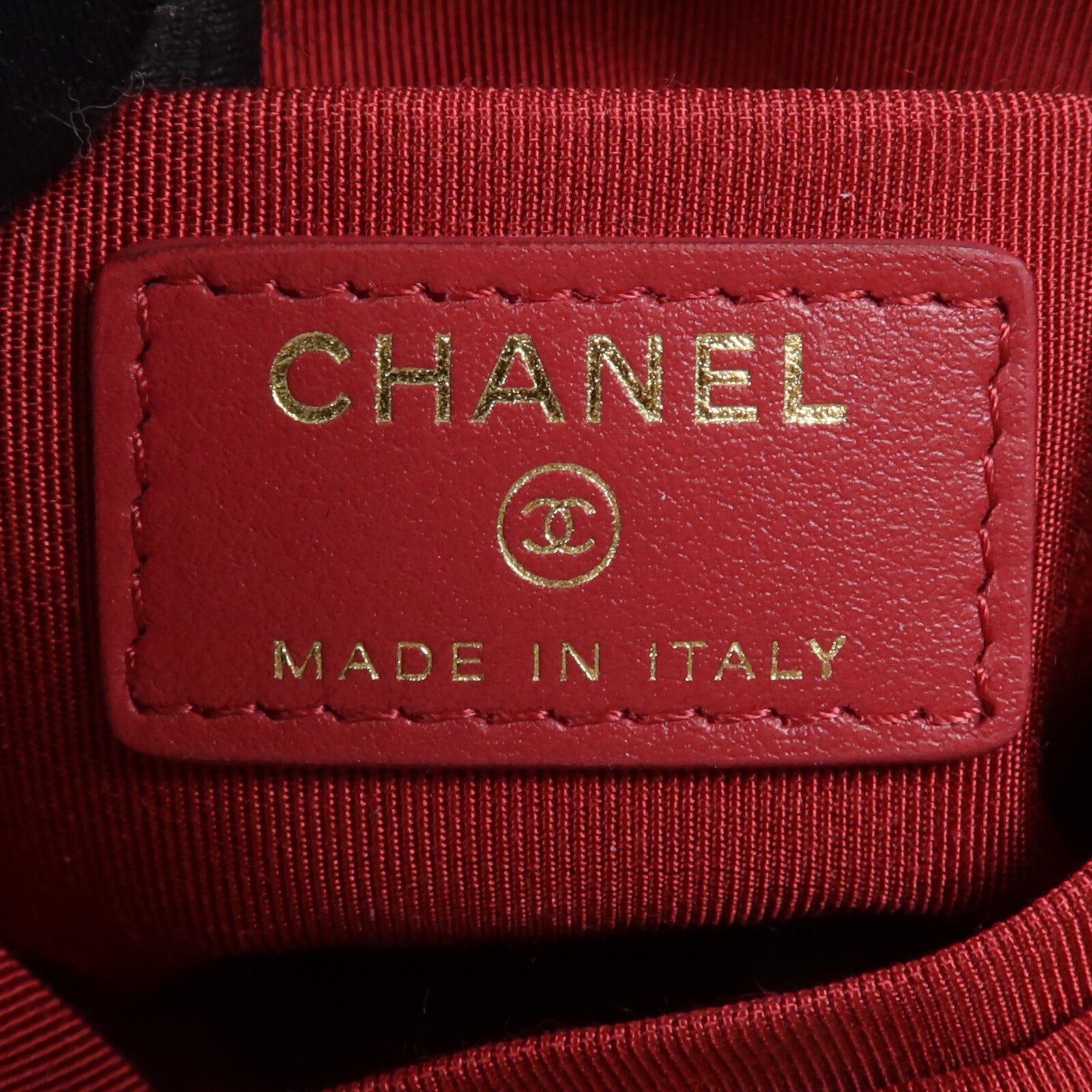 CHANEL 羊皮皮革Chanel 19 Pouch金扣手拿包