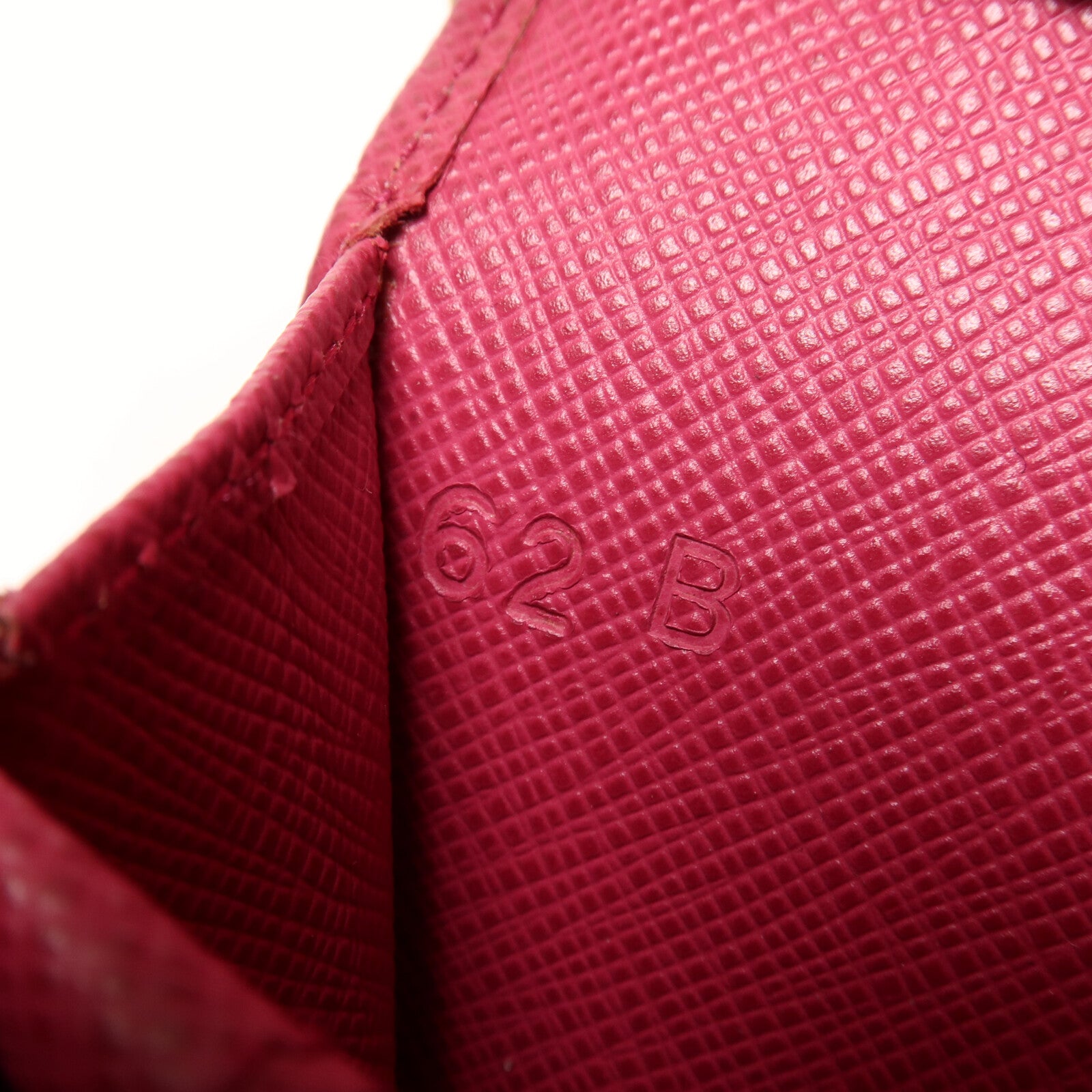 PRADA 牛皮皮革Shoulder Bag鏈帶肩背袋
