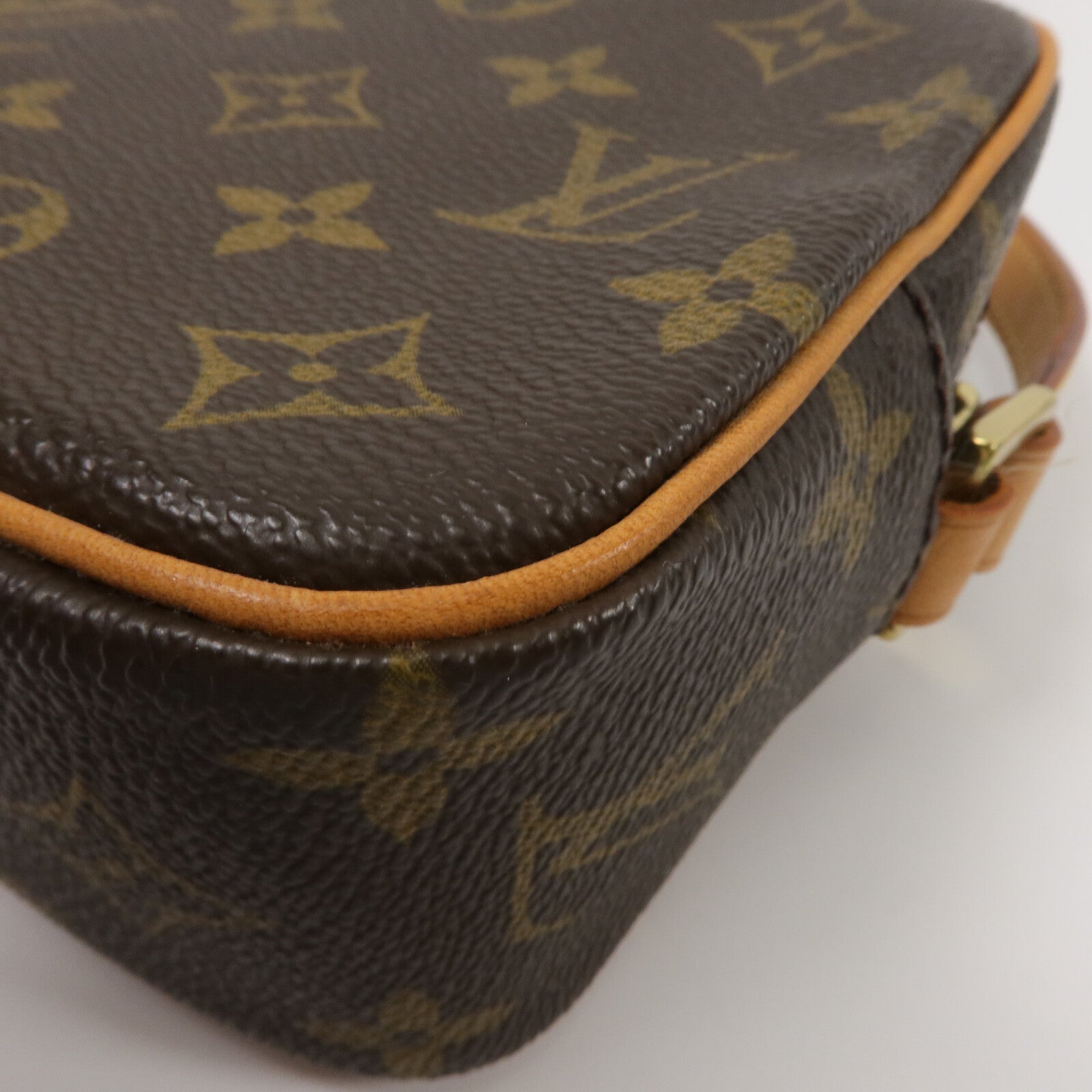 LOUIS VUITTON Monogram Pochette Cite肩背袋