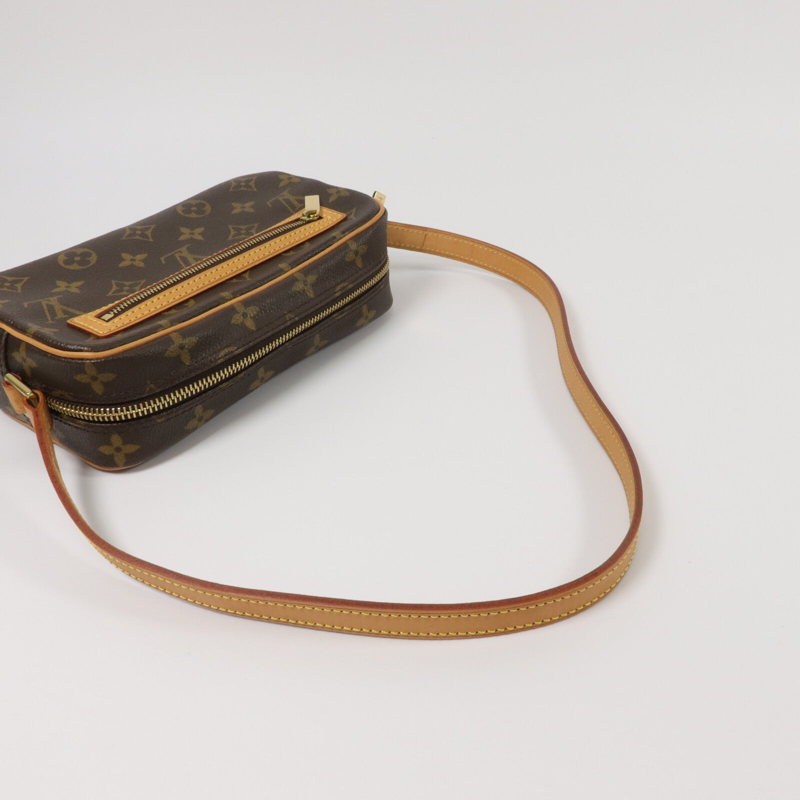 LOUIS VUITTON Monogram Pochette Cite肩背袋
