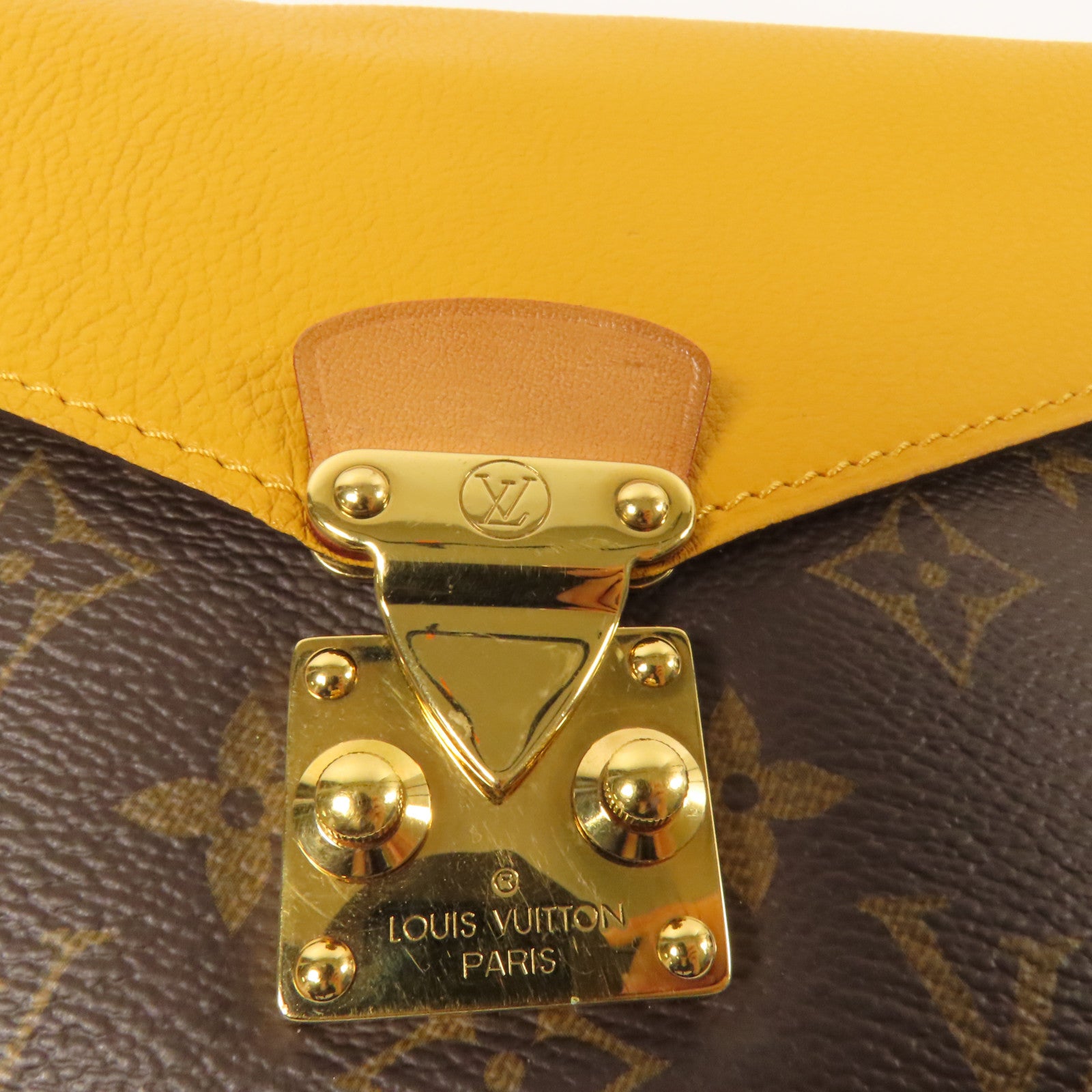 LOUIS VUITTON Monogram Pallas Chain Bag金扣鏈帶肩背袋