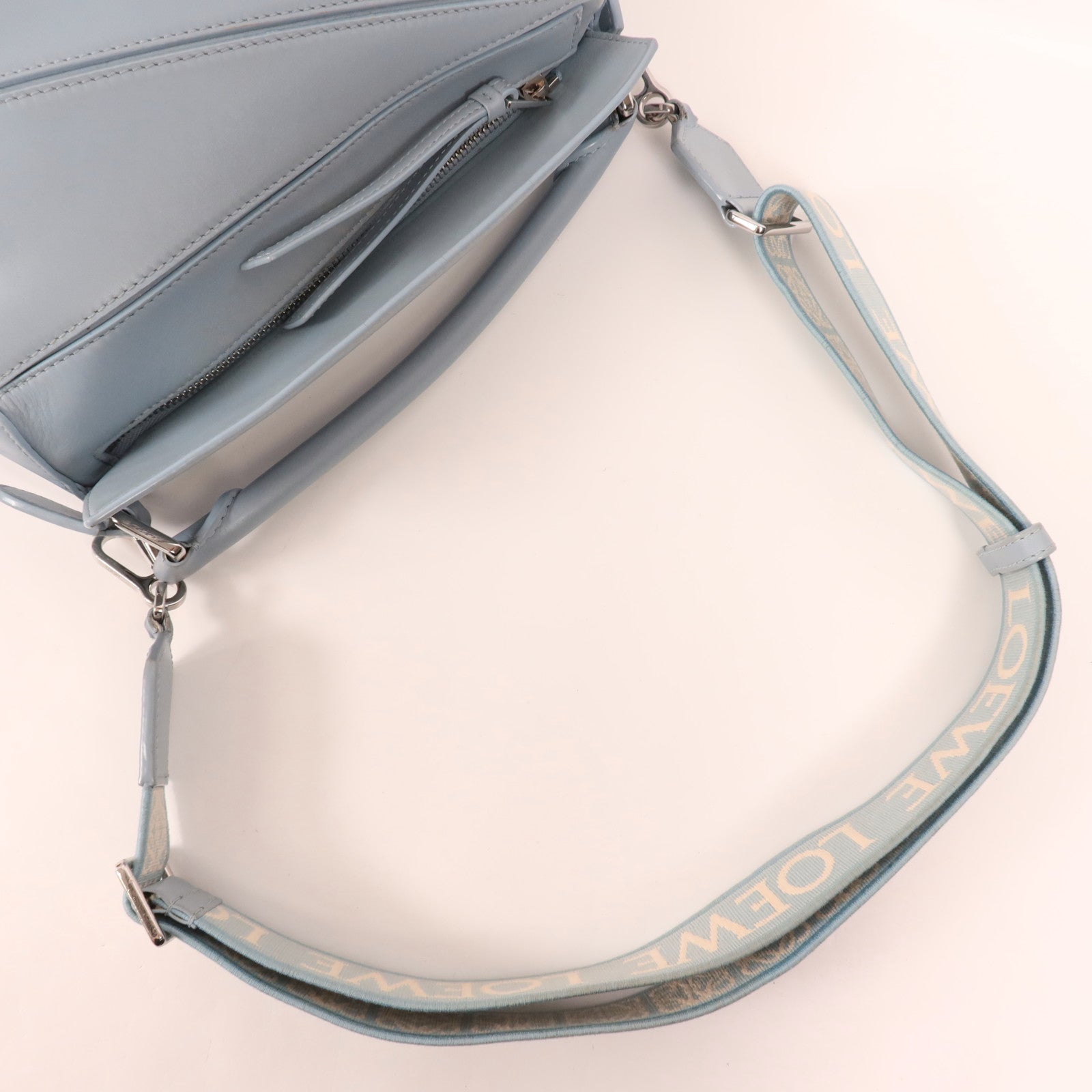LOEWE 牛皮皮革Small Puzzle銀扣手挽肩背兩用袋