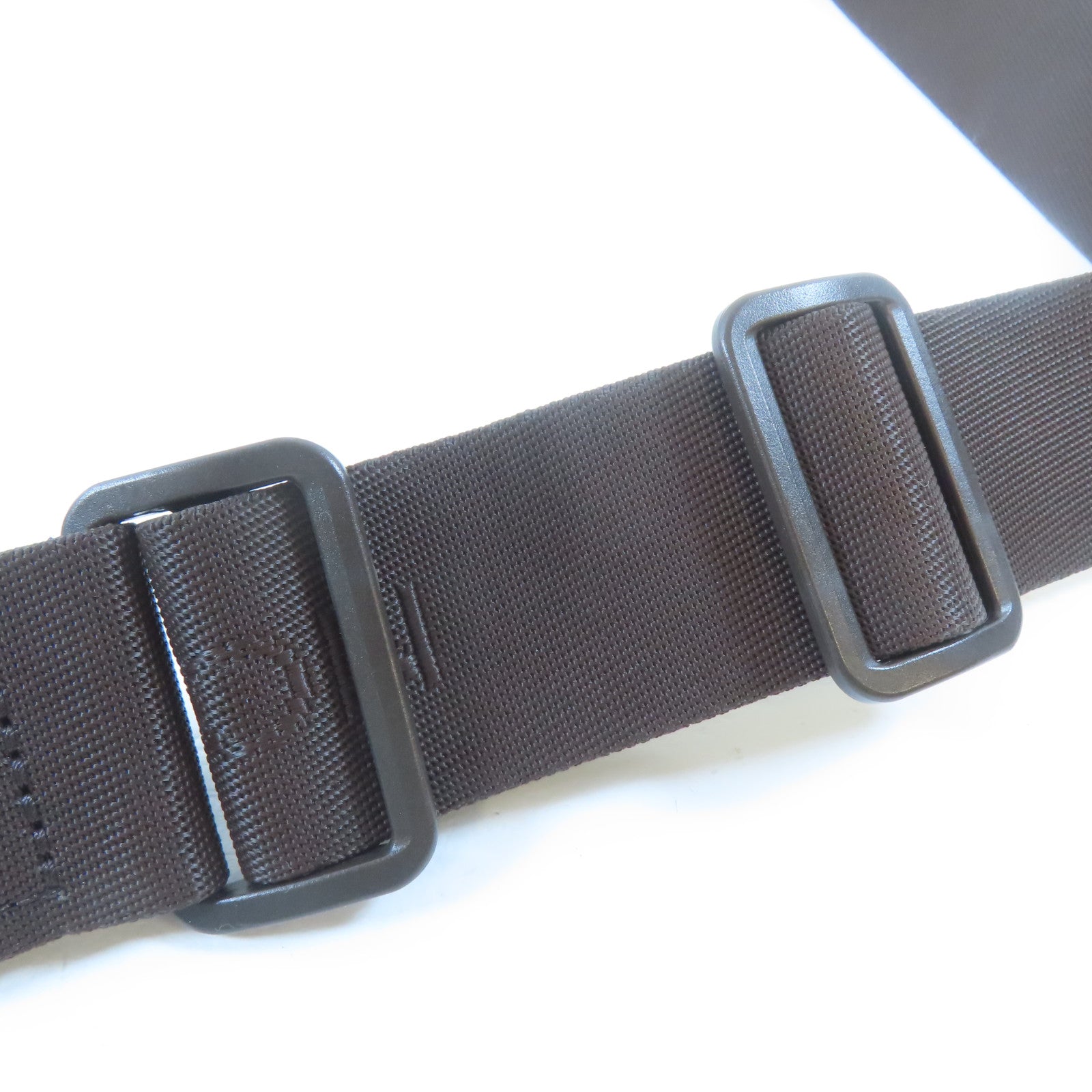 LOUIS VUITTON Damier Olav金扣肩背袋啡色
