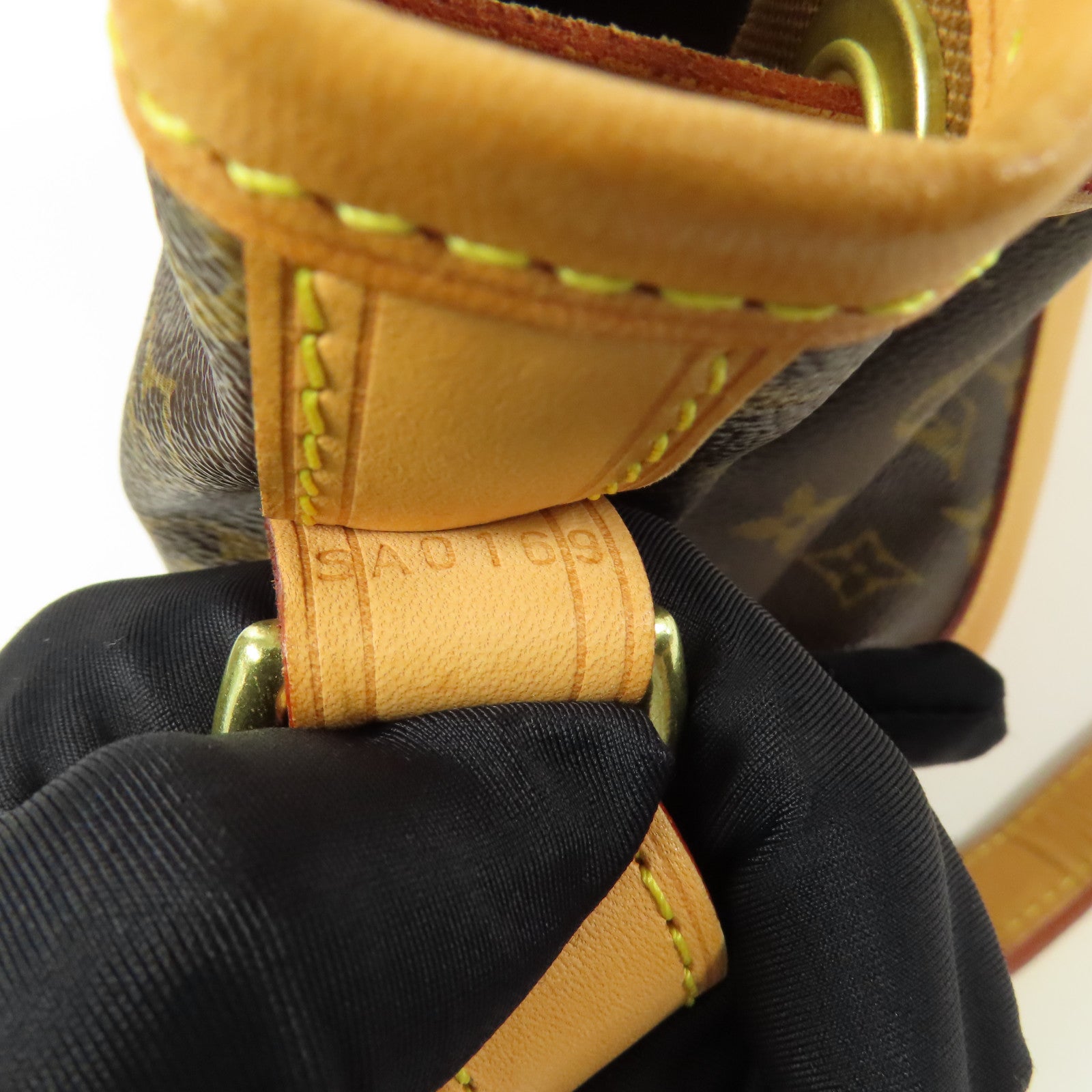 LOUIS VUITTON Monogram Noe Bucket Bag金扣肩背袋