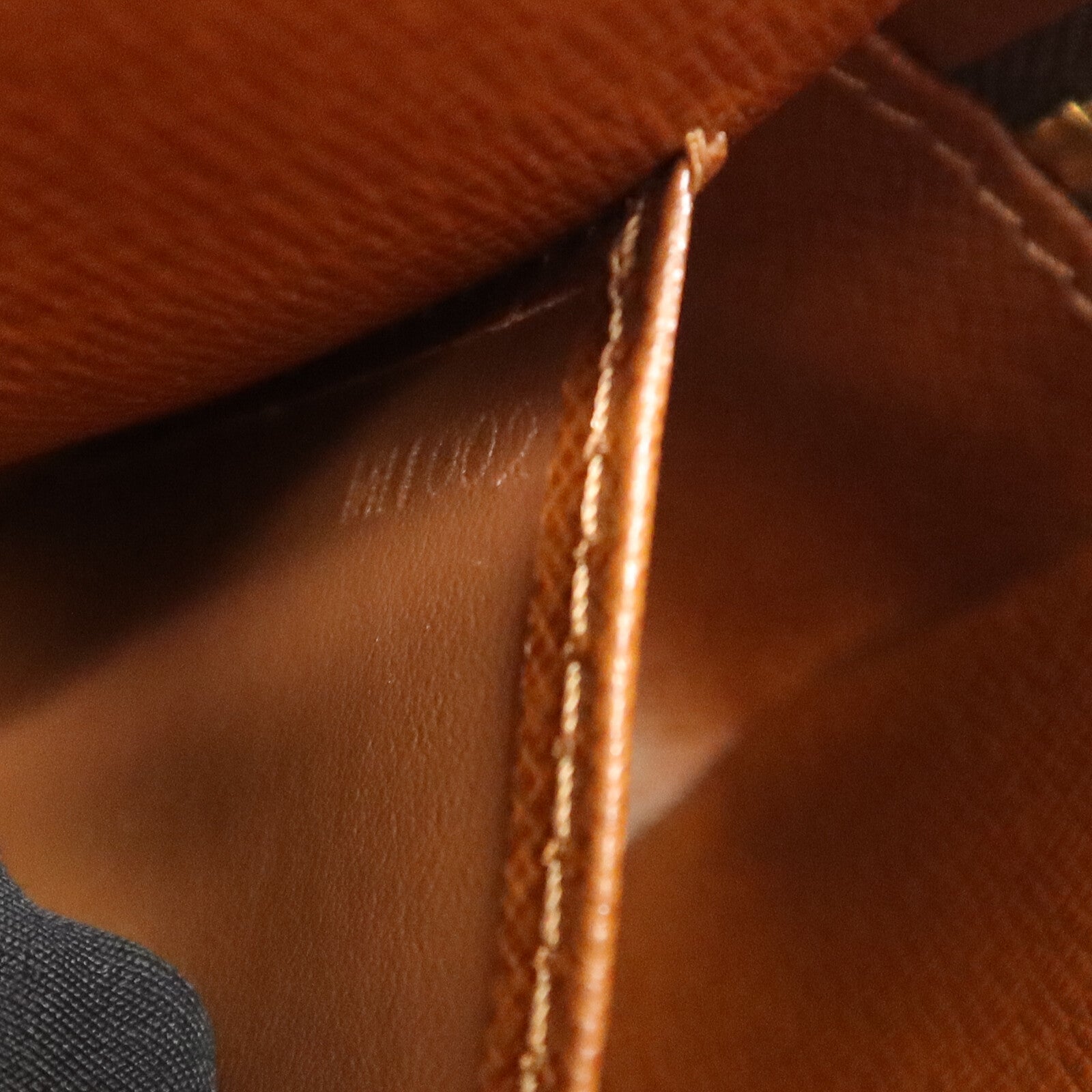 LOUIS VUITTON Monogram Pochette Cite肩背袋