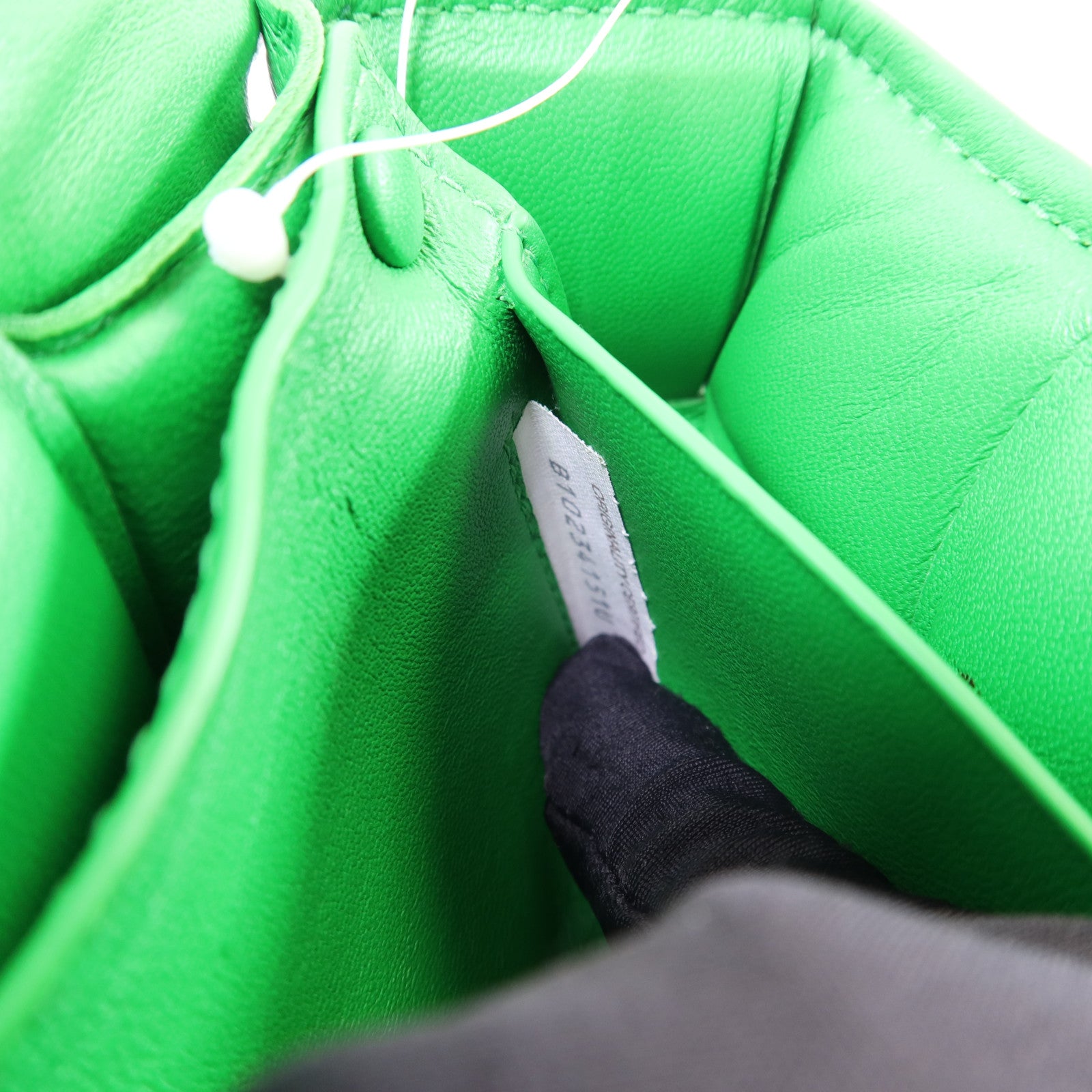 BOTTEGA VENETA 皮革Cassette Padded Mini肩背袋