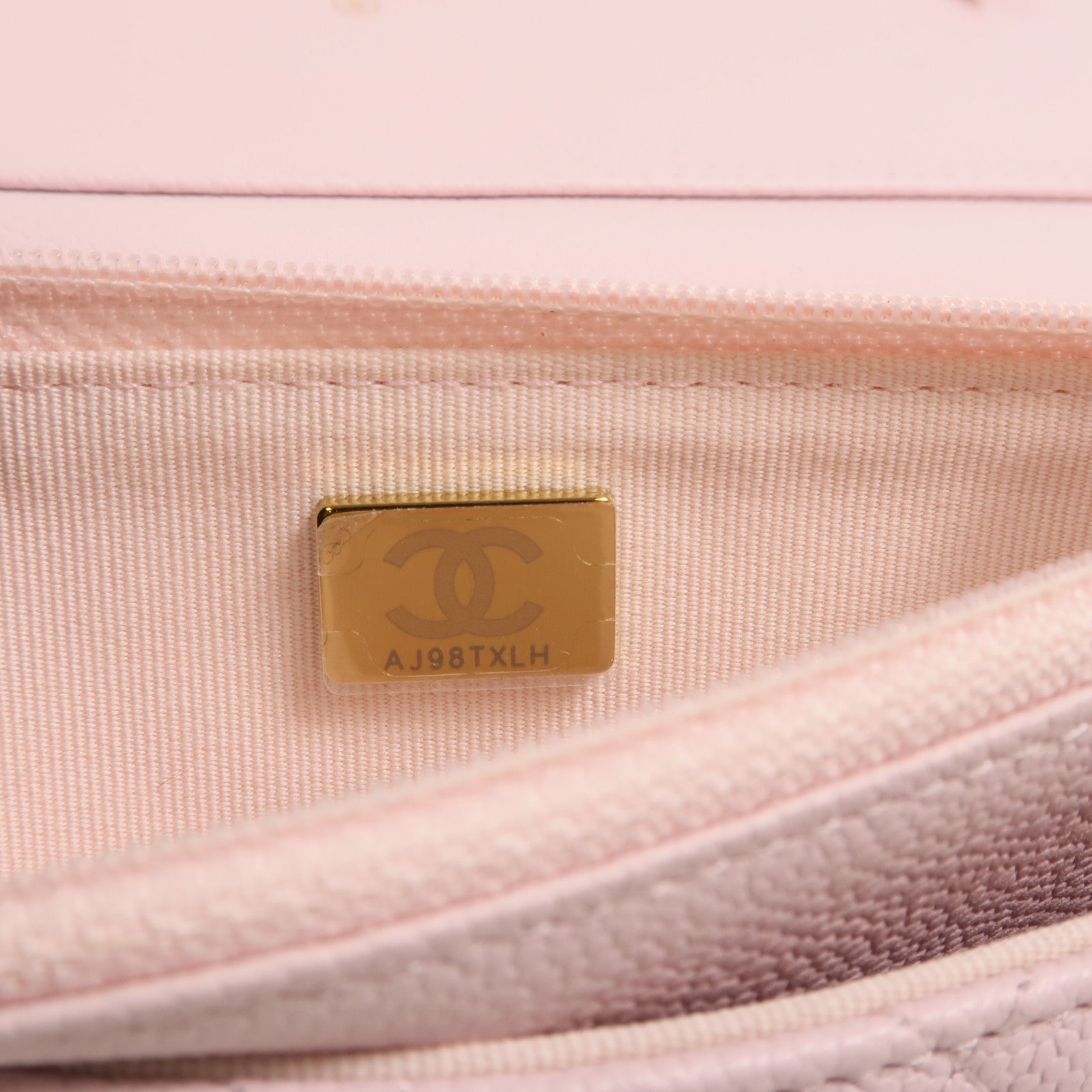 CHANEL 牛皮皮革WOC Wallet On Chain鏈帶肩背袋