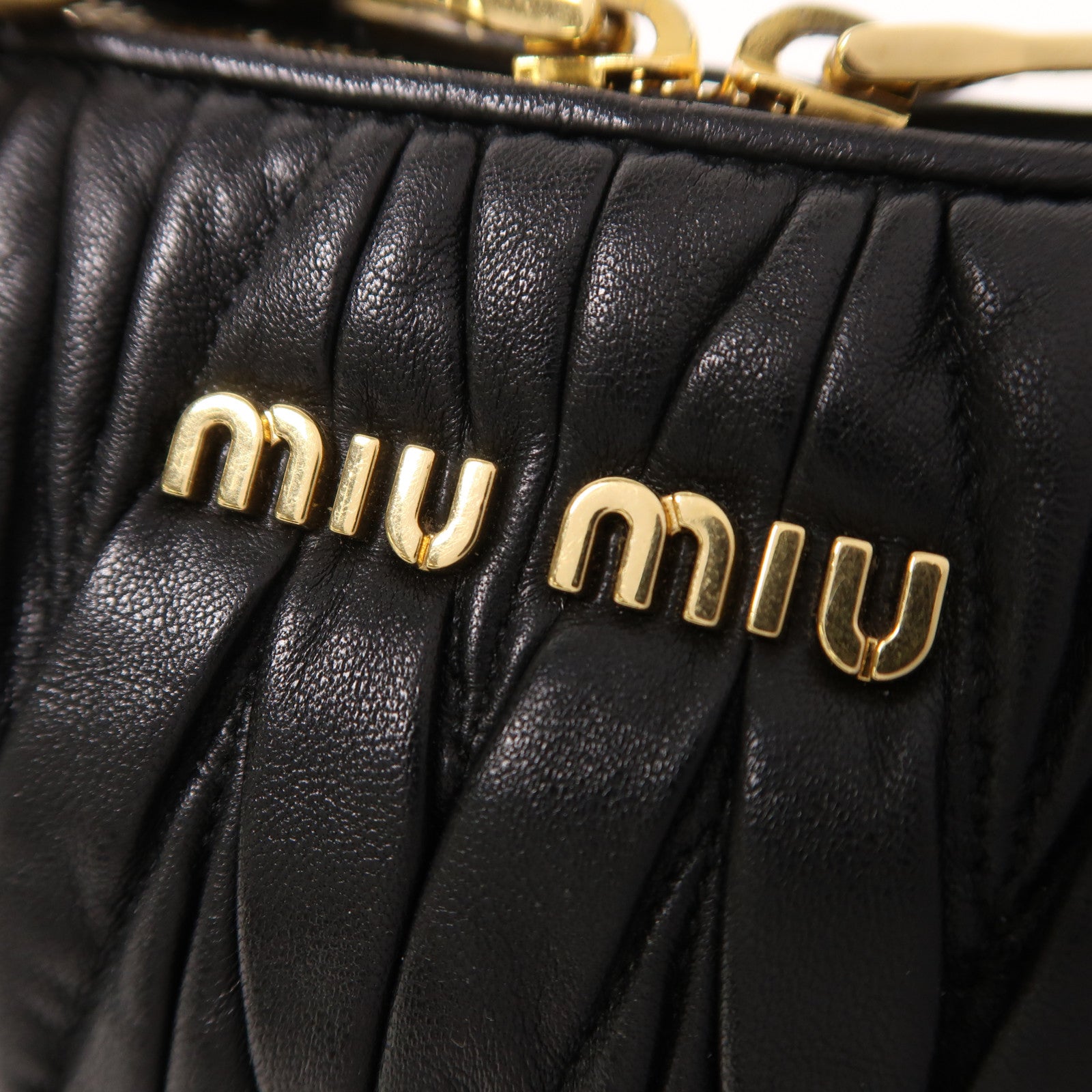 Miu Miu 羊皮皮革Chain Shoulder金扣鏈帶肩背袋