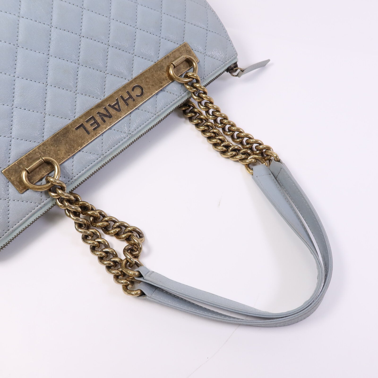 CHANEL 皮革Rita Dome Bag金扣鏈帶肩背袋