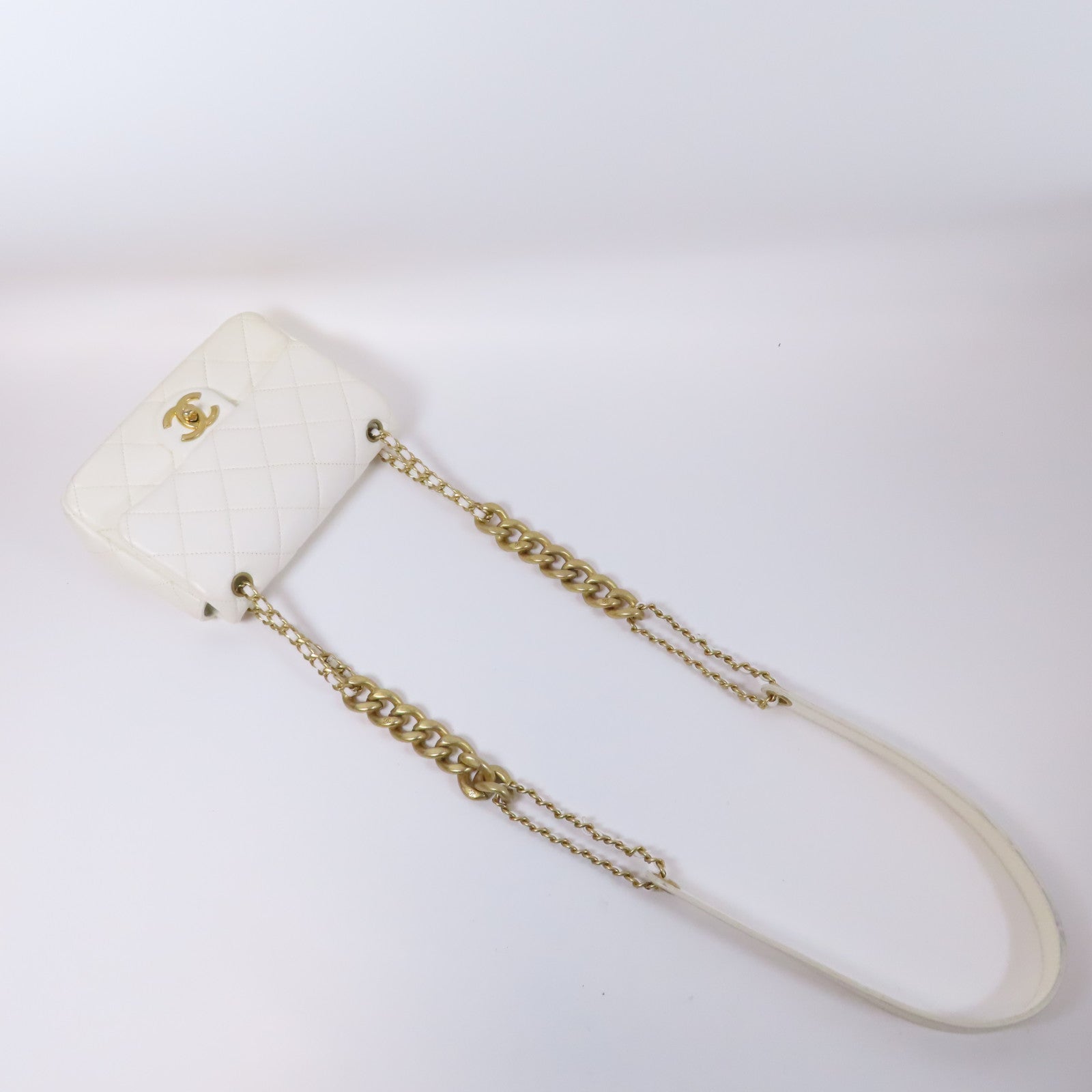 CHANEL 【激減優惠】菱格羊皮皮革Mini Flap Chain Shoulder金扣鏈帶肩背袋白色
