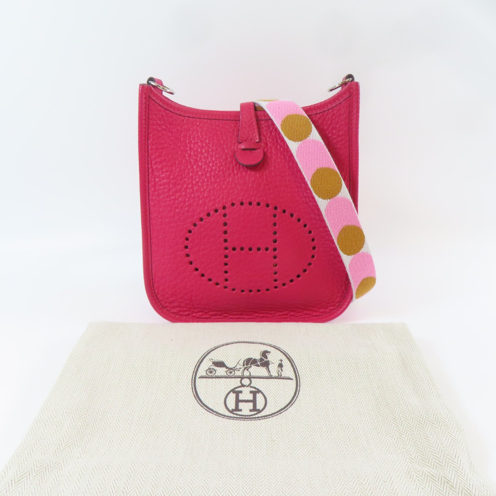 HERMES 【激減優惠】Taurillon Clemence皮革Evelyne TPM Shoulder Bag銀扣肩背袋粉紅色