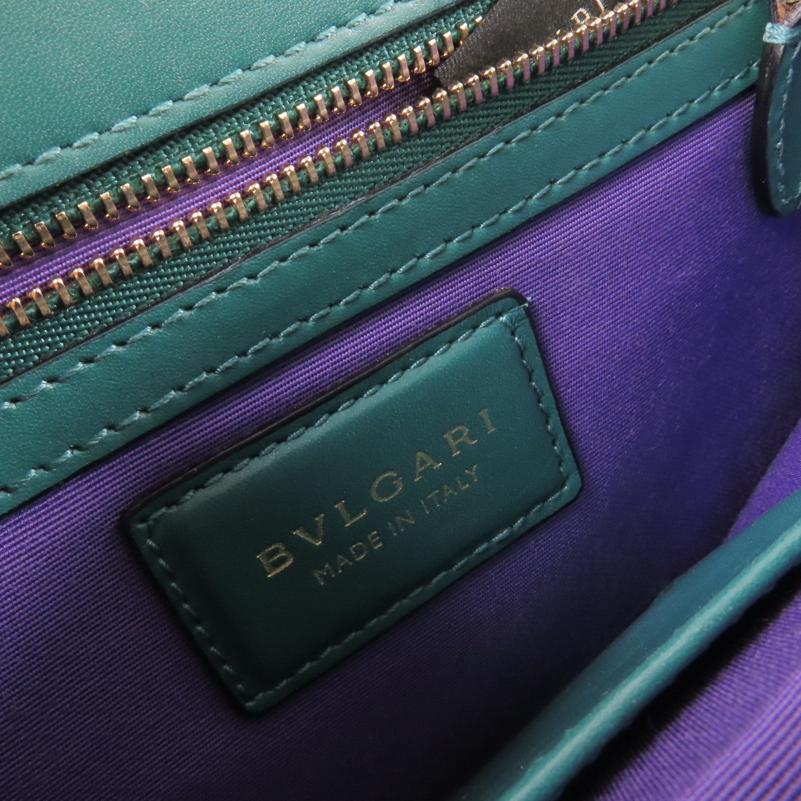 BVLGARI 牛皮皮革Serpenti Forever Shoulder Bag銀扣鏈帶肩背綠色
