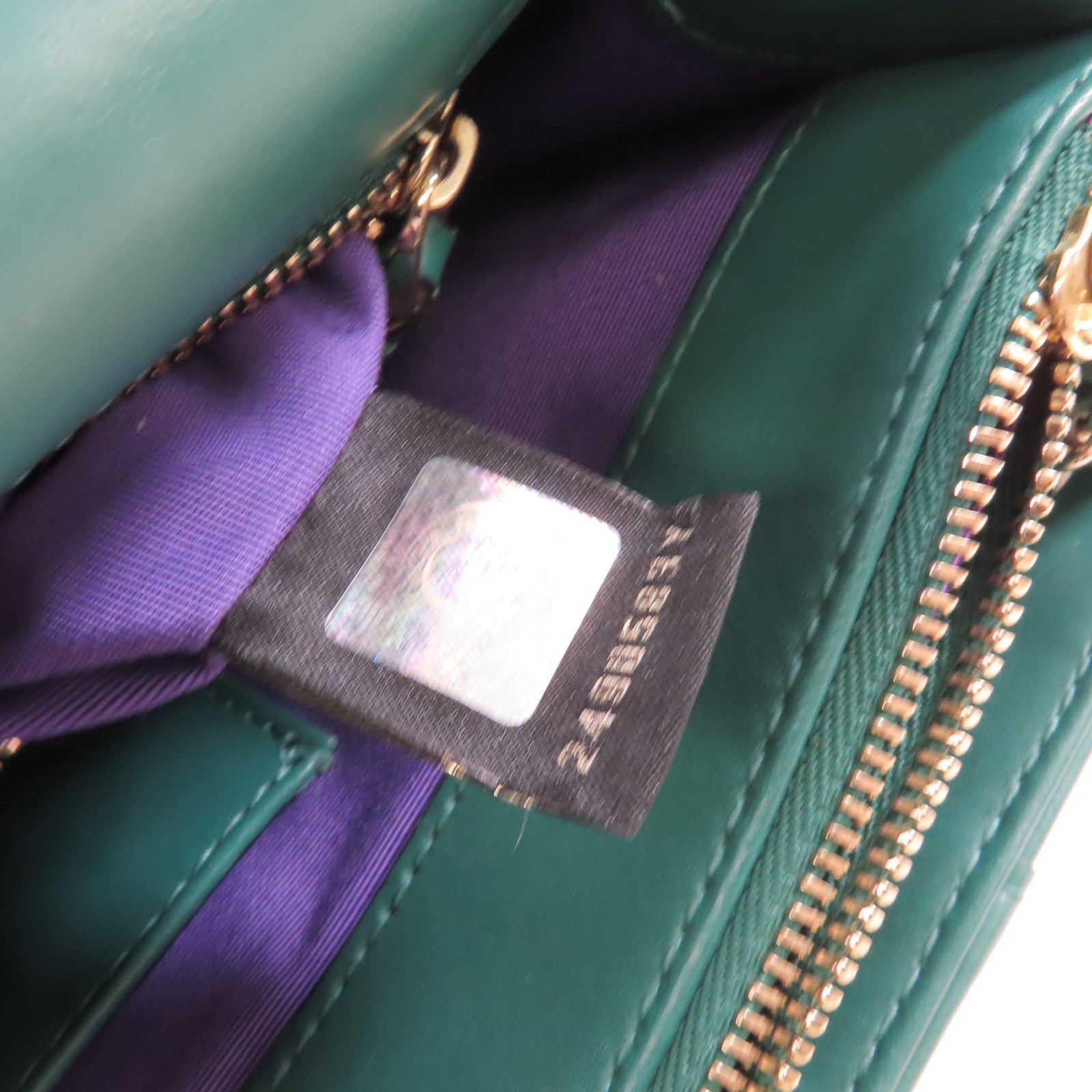 BVLGARI 牛皮皮革Serpenti Forever Shoulder Bag銀扣鏈帶肩背綠色