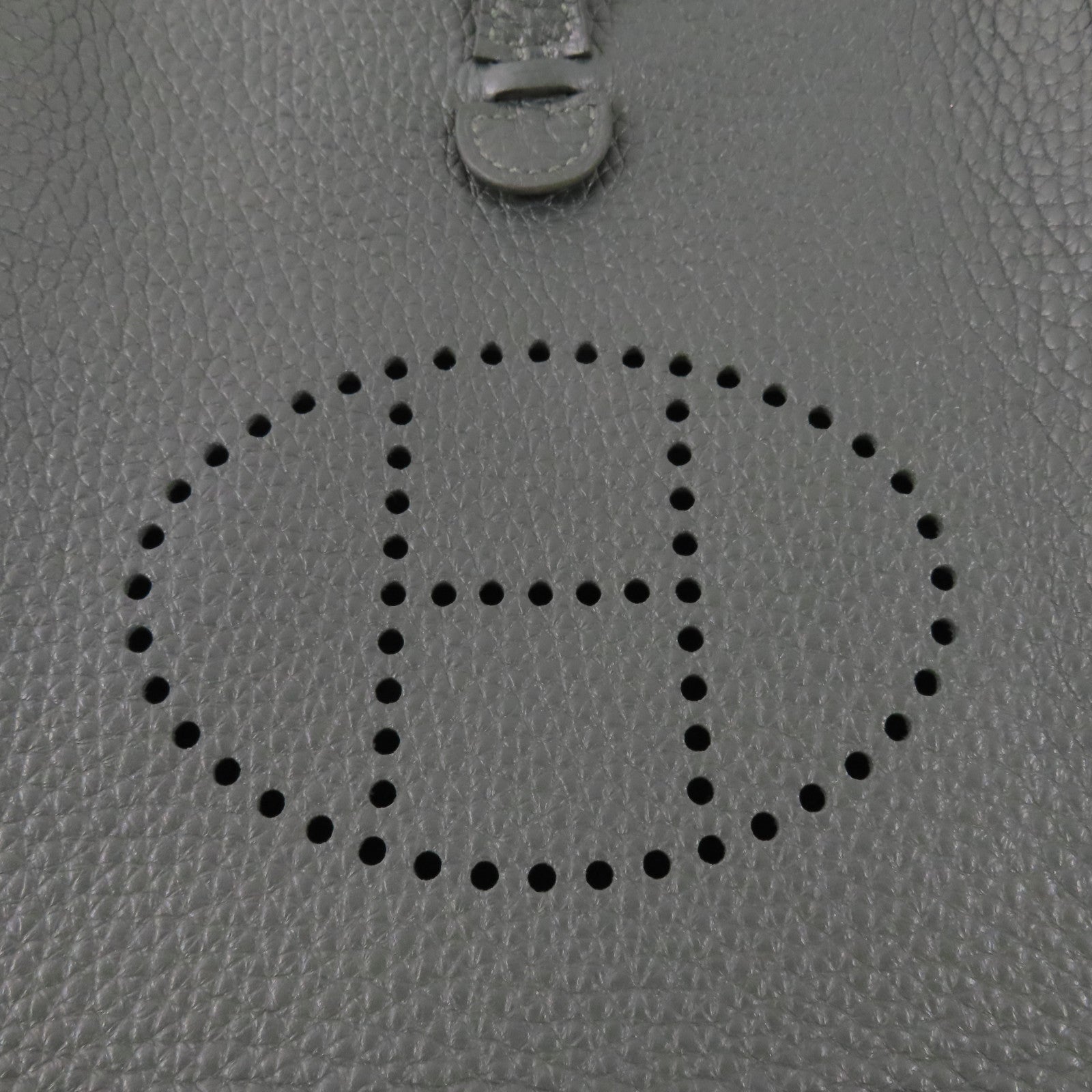 HERMES Clemence皮革Evelyne TPM銀扣肩背袋Vert Amande