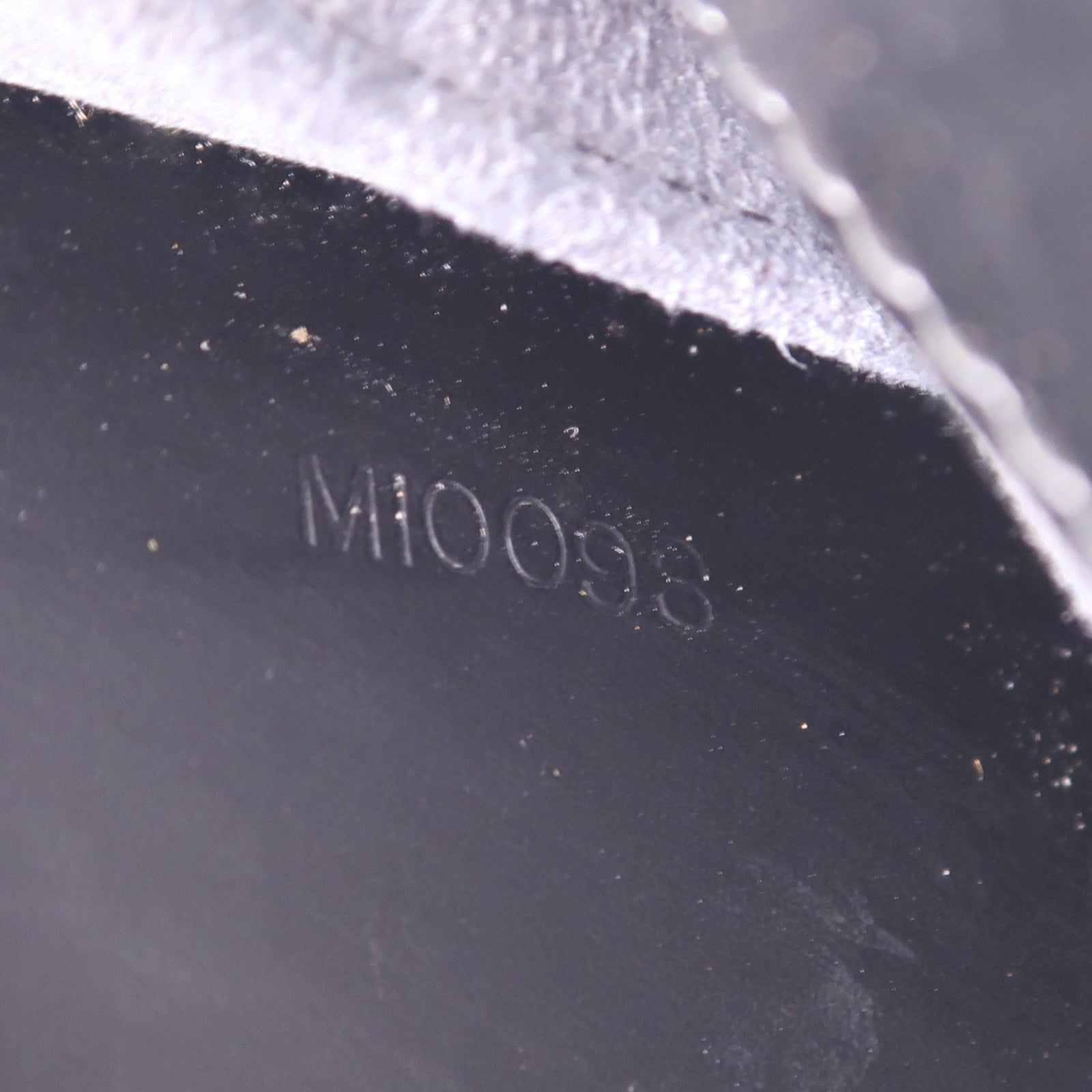 LOUIS VUITTON Epi Pont Neuf金扣手挽袋