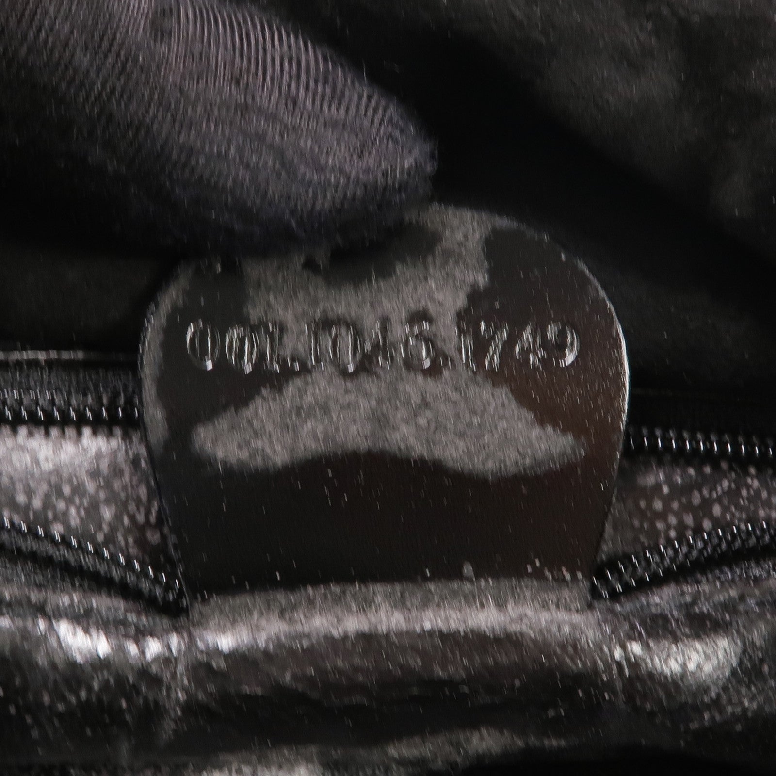 GUCCI 牛皮皮革Chain Shoulder Bag銀扣鏈帶肩背袋