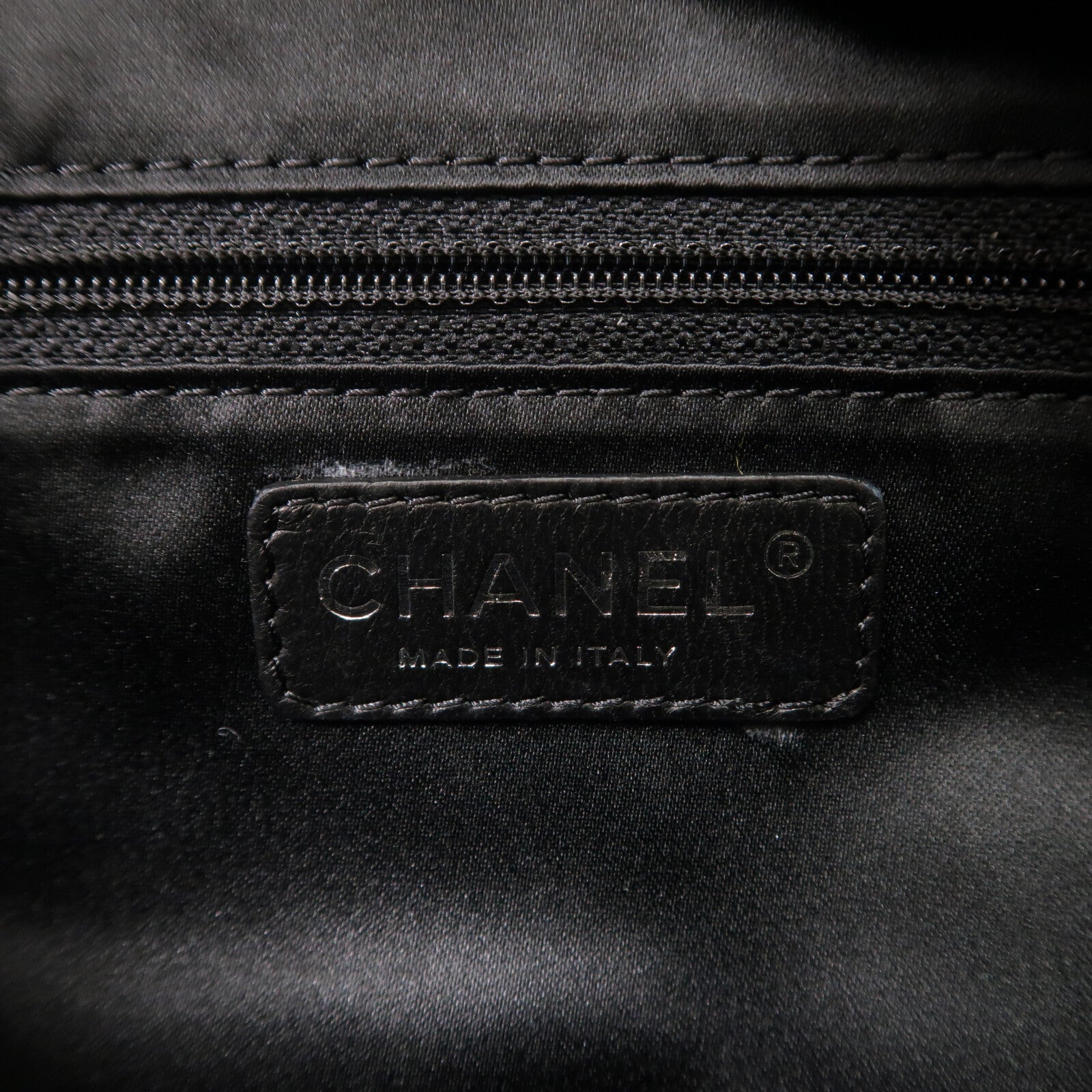 CHANEL 羊皮皮革Hamptons CC Fold-Over Clutch Bag手挽袋