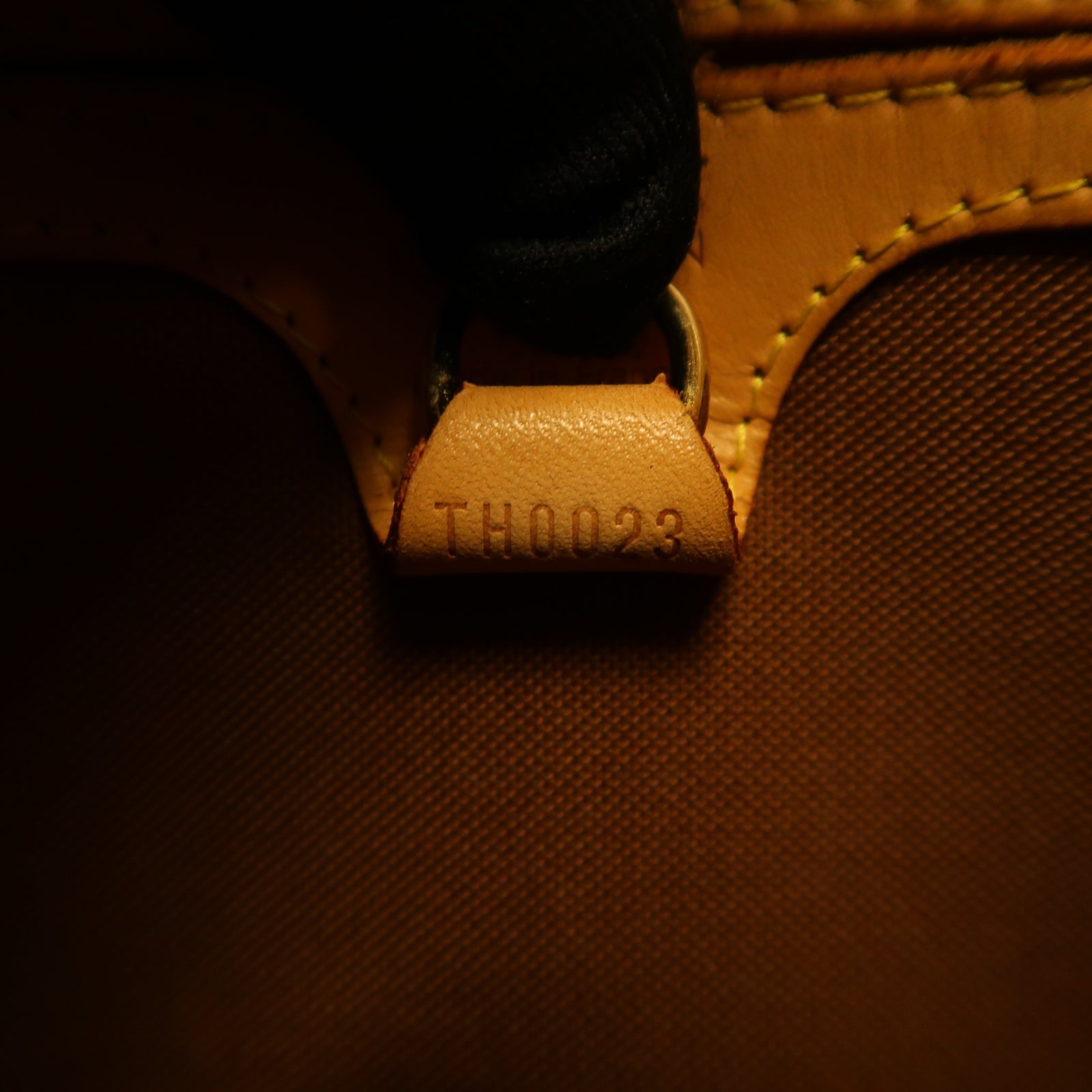 LOUIS VUITTON Monogram Ellipse PM金扣手挽袋啡色