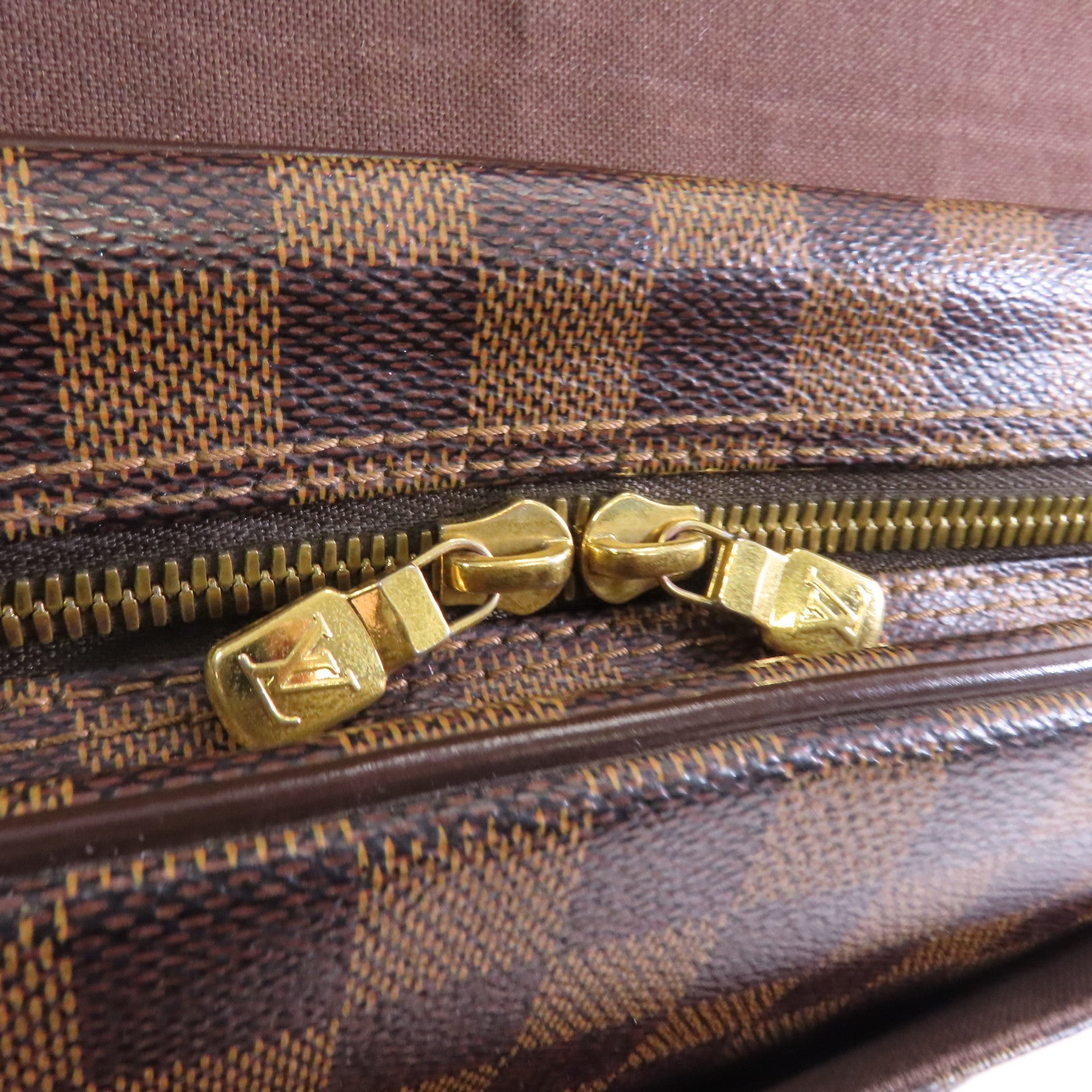 LOUIS VUITTON Damier Shelton GM金扣肩背袋棕色