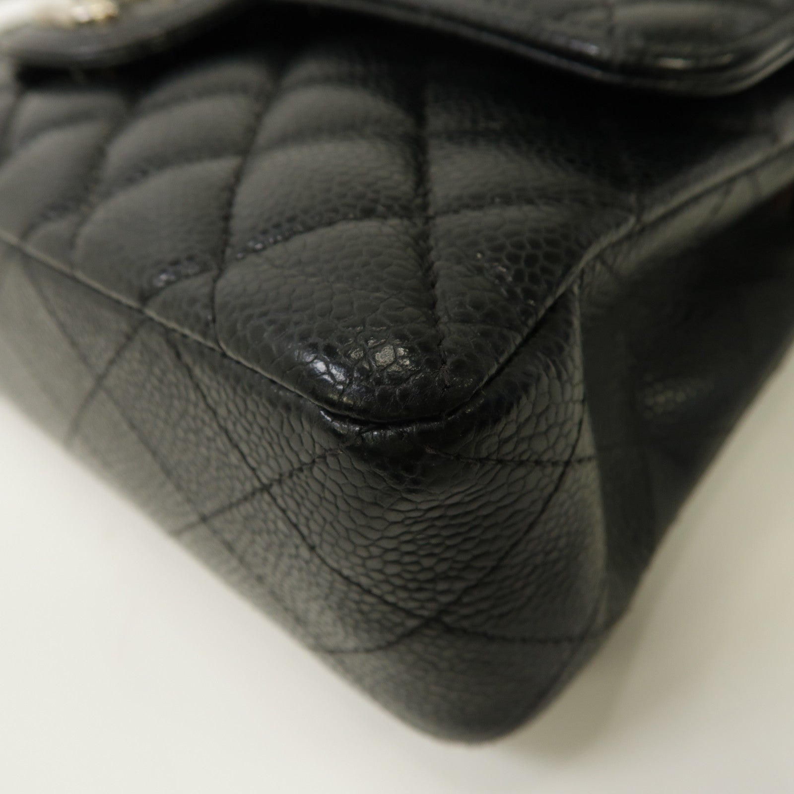 CHANEL 【激減優惠】菱格Caviar皮革Classic Flap 23銀扣鏈帶肩背袋黑色