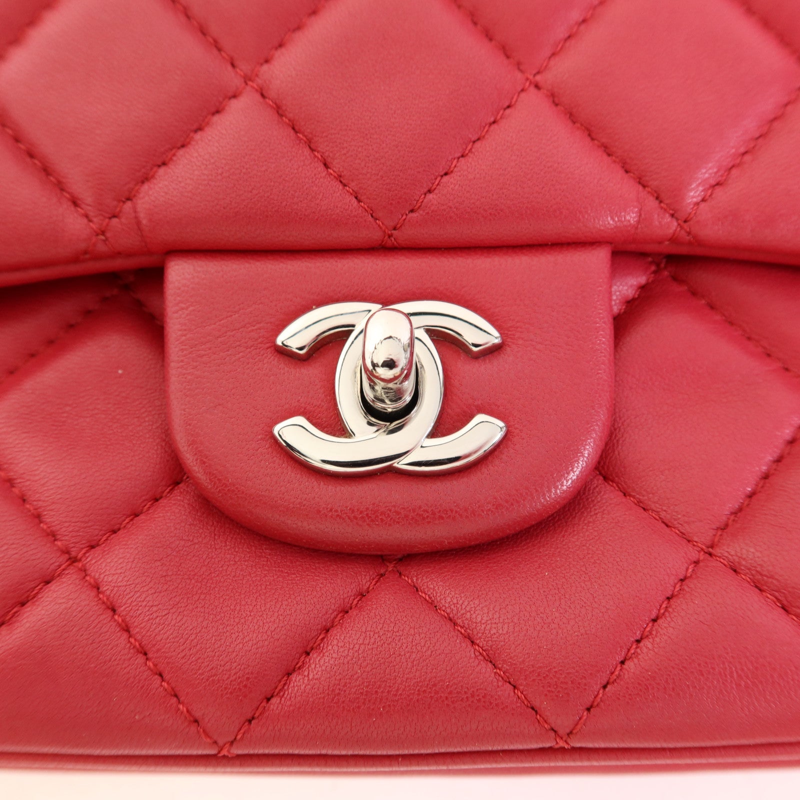 CHANEL 羊皮皮革Chain Shoulder Bag銀扣鏈帶肩背袋