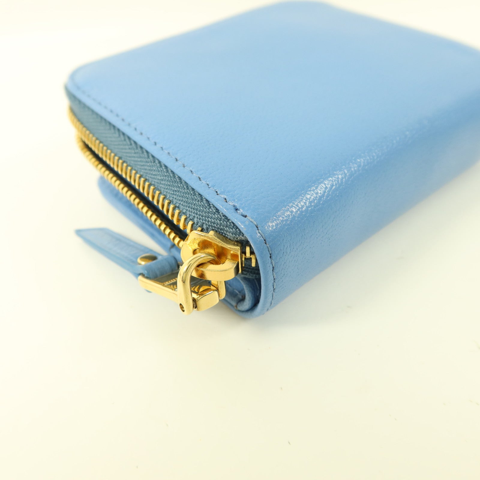Miu Miu 羊皮皮革Compact Bifold Wallet錢包