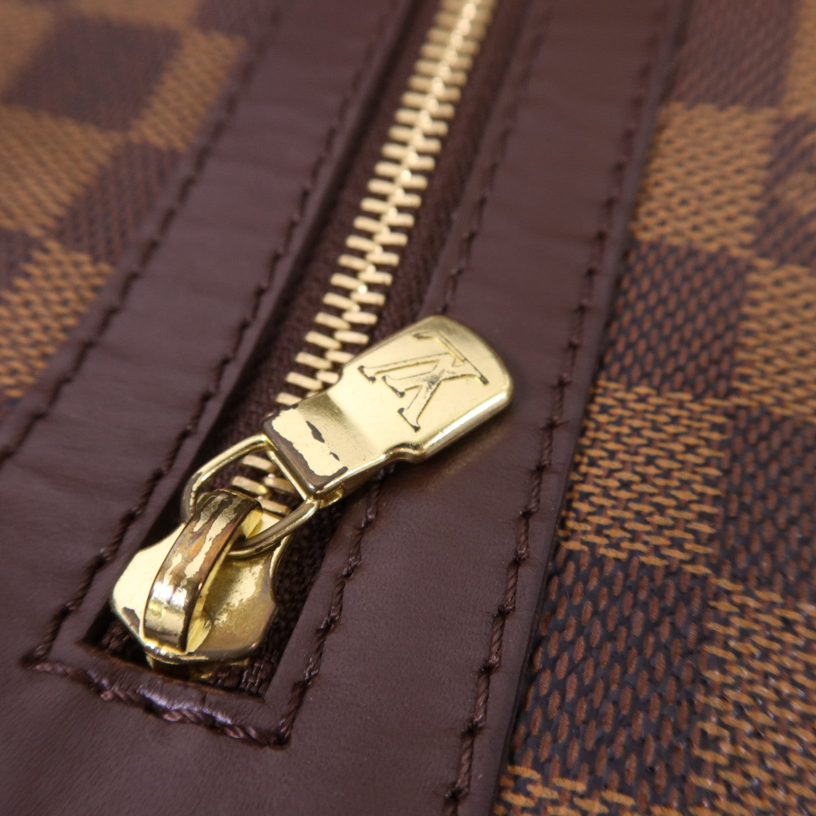 LOUIS VUITTON Damier Bastille金扣肩背袋